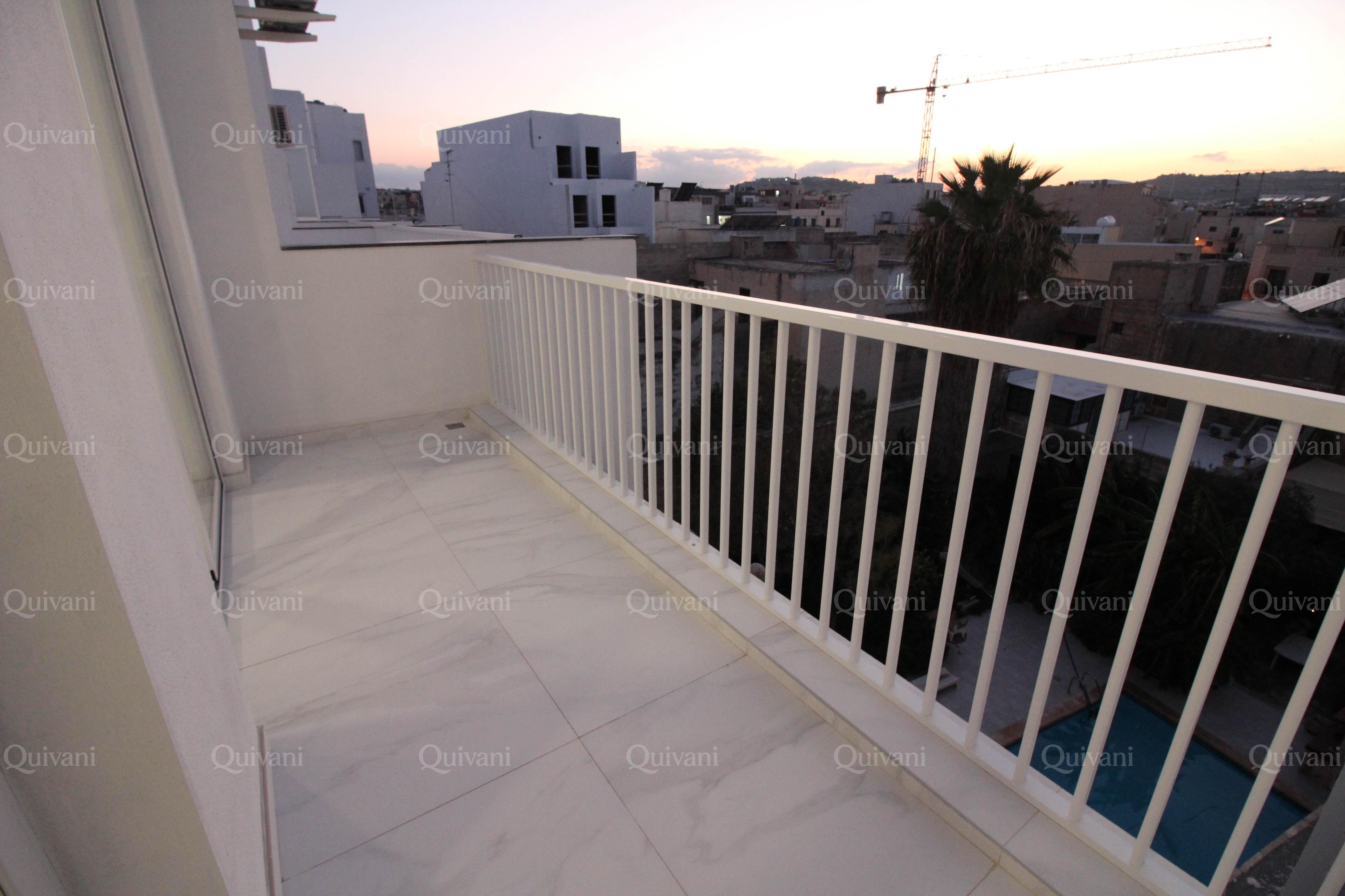Mosta, Furnished Penthouse