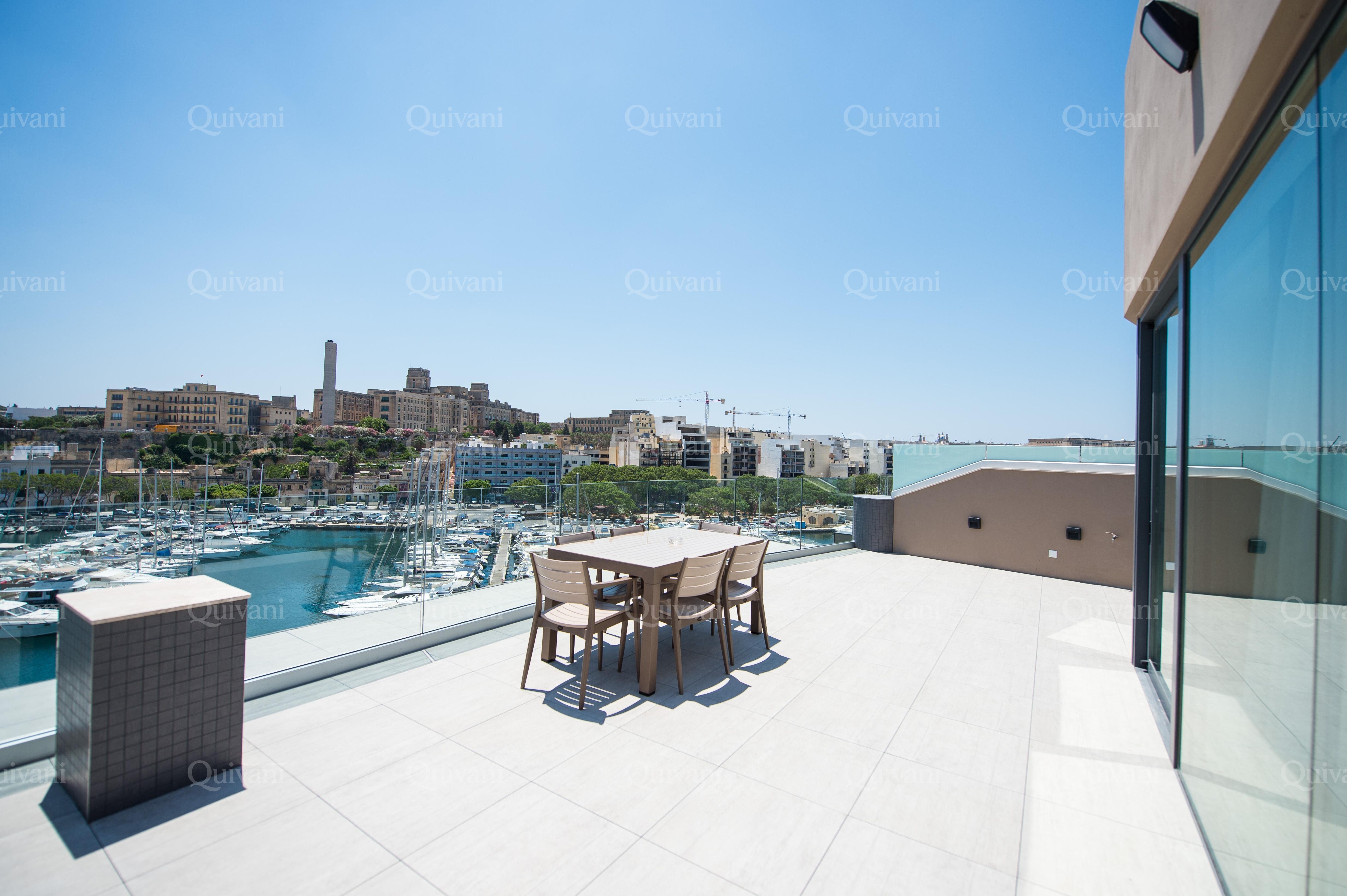 Ta'' Xbiex, Furnished Penthouse