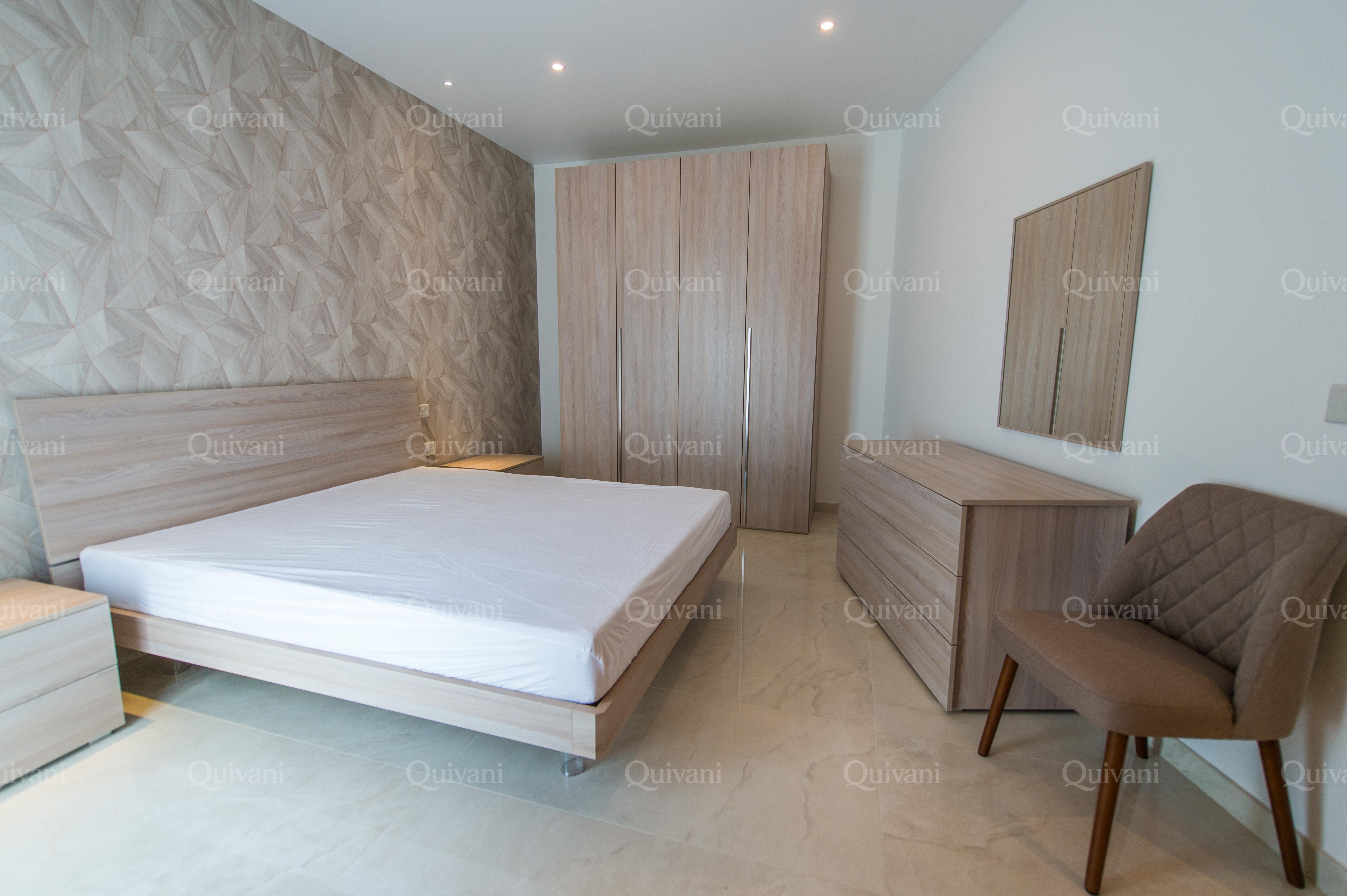 Ta'' Xbiex, Furnished Penthouse
