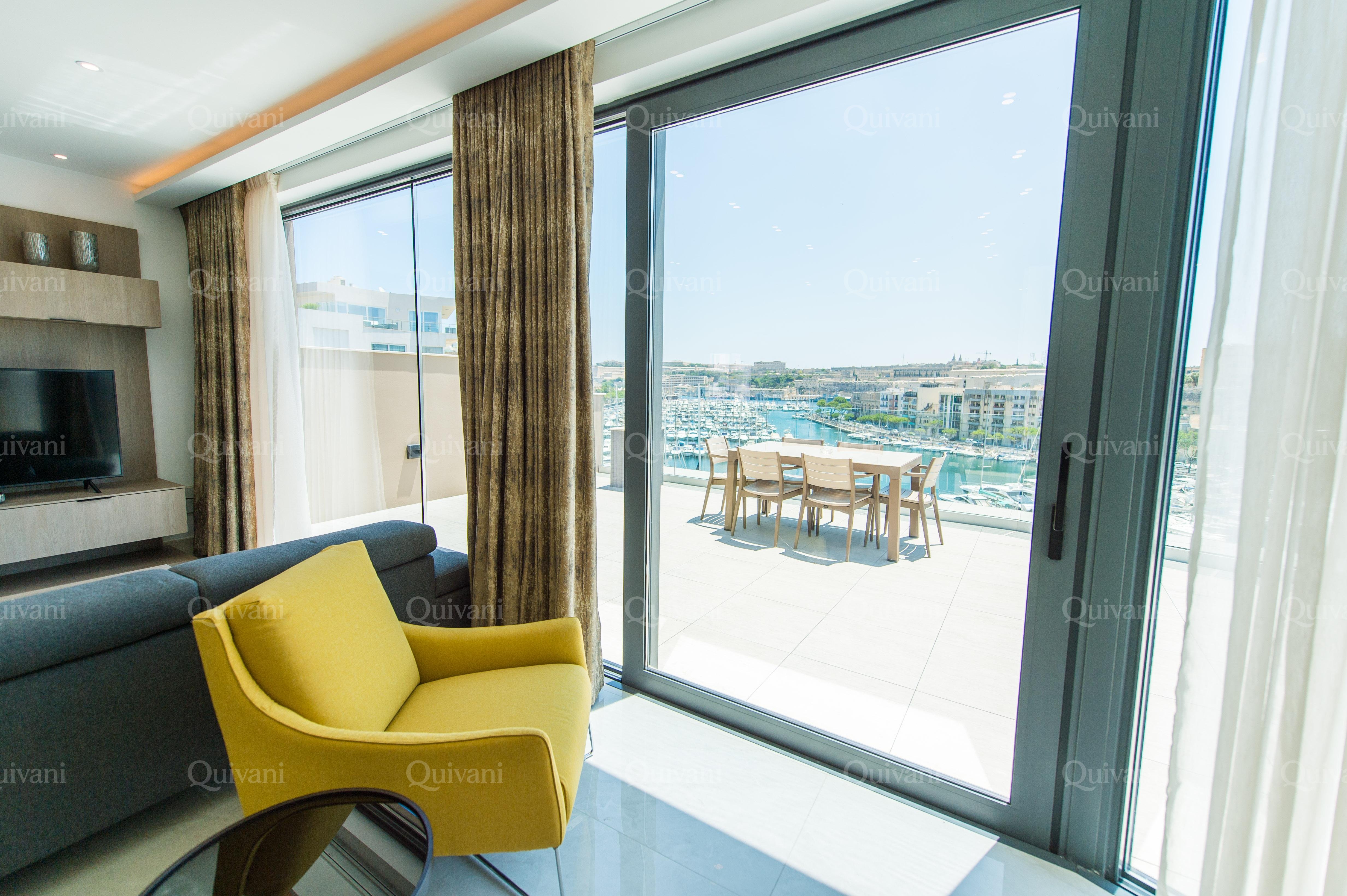 Ta'' Xbiex, Furnished Penthouse