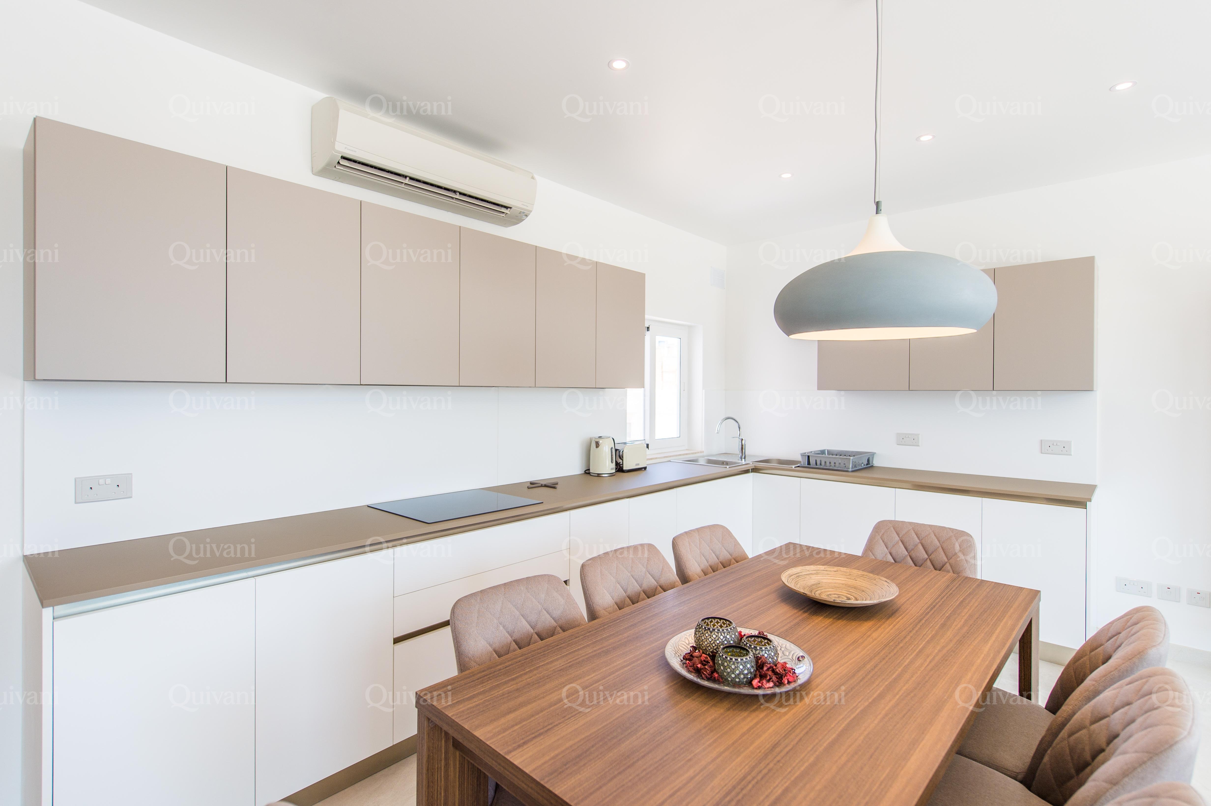 Ta'' Xbiex, Furnished Penthouse