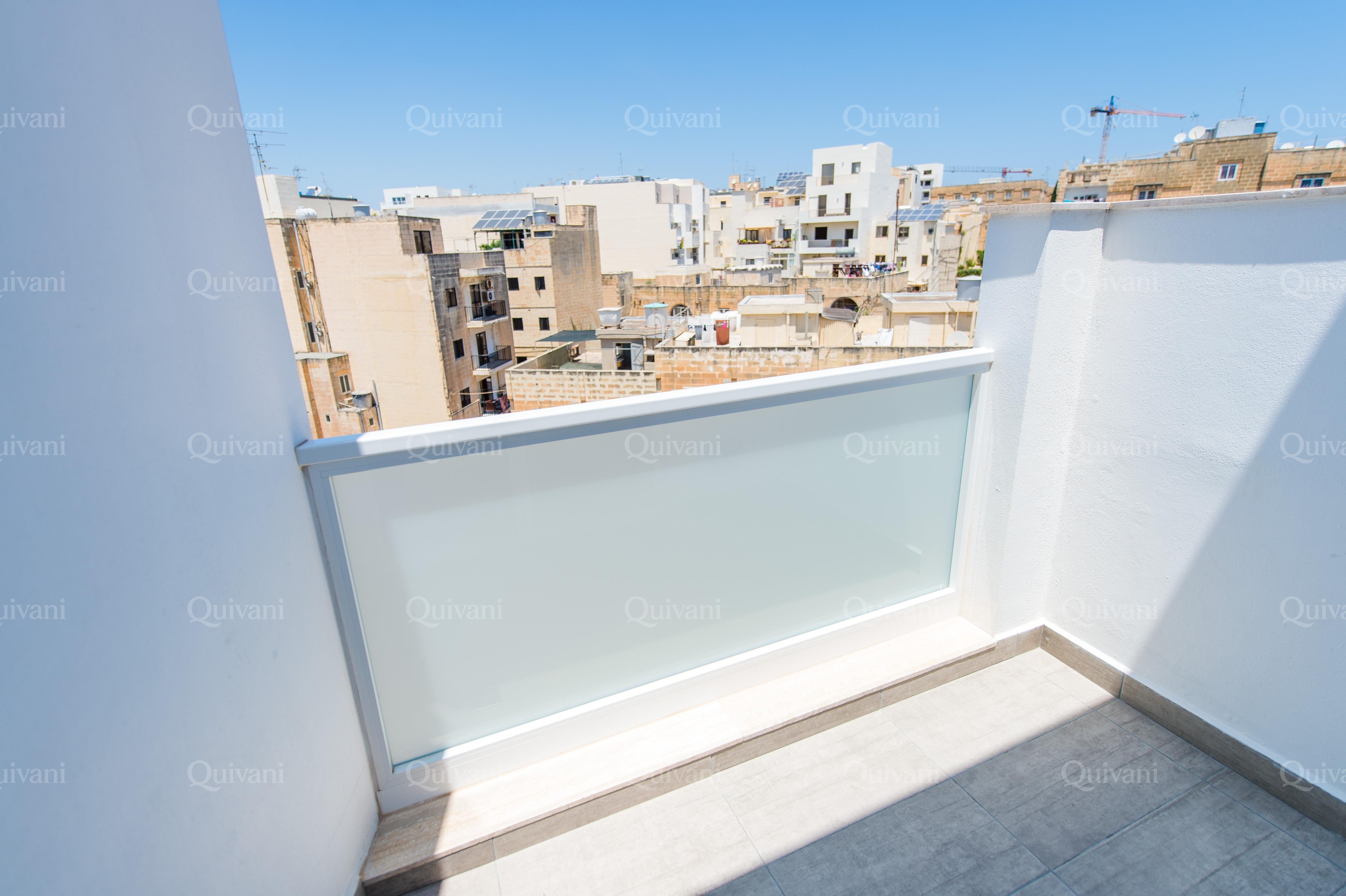 Ta'' Xbiex, Furnished Apartment