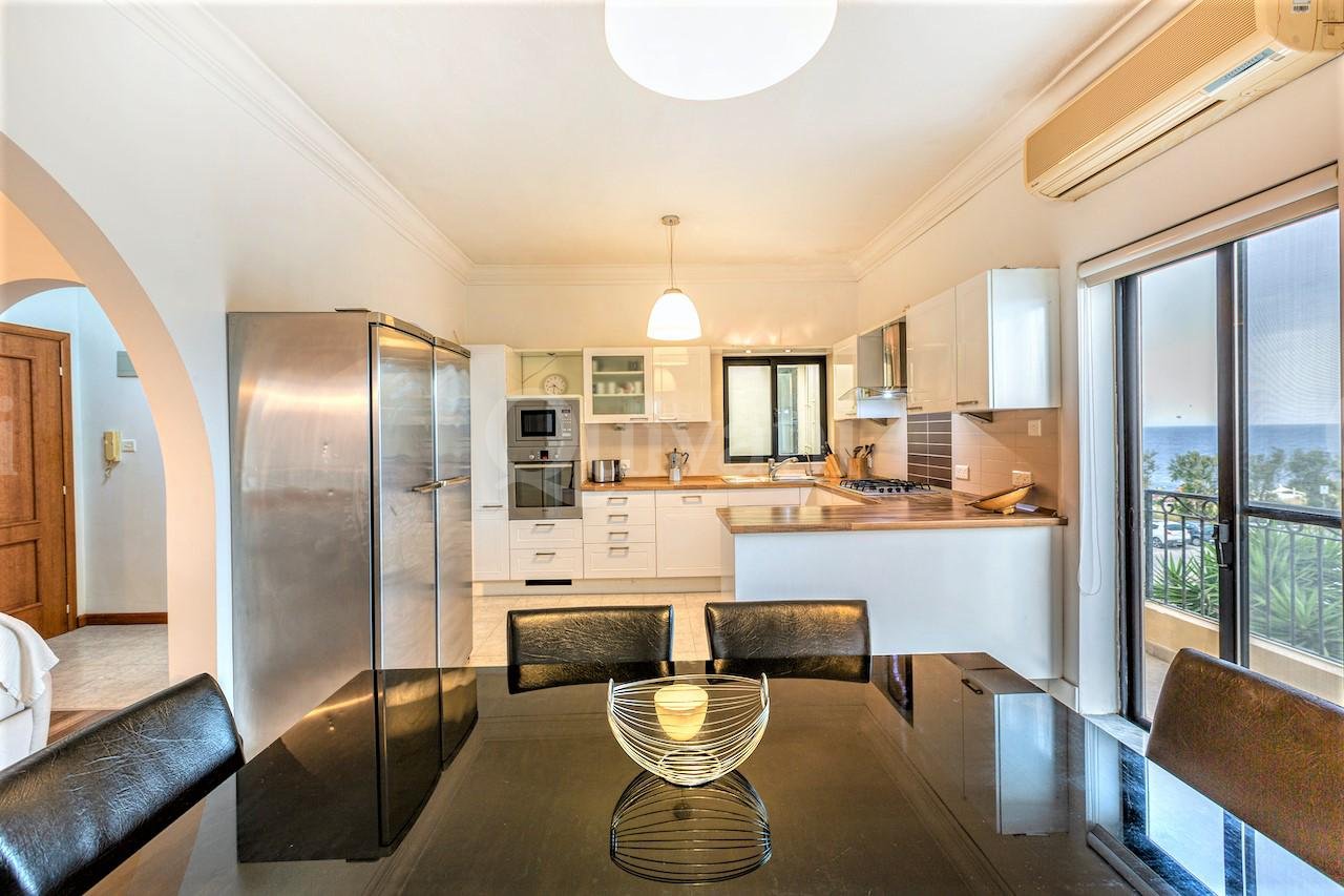 Pembroke, Furnished Apartment