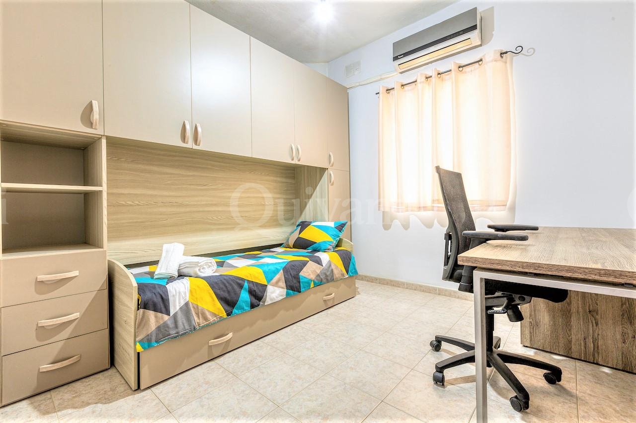 Pembroke, Furnished Apartment