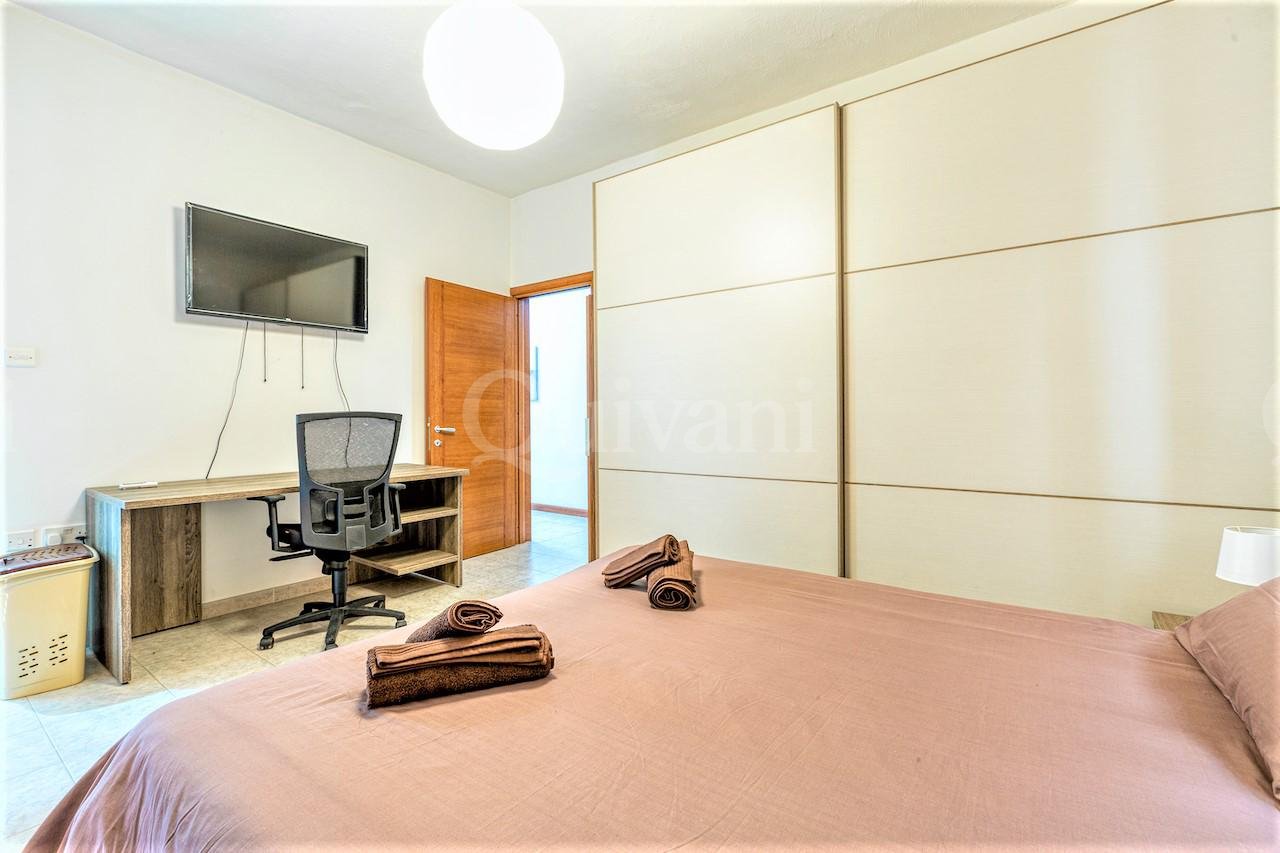 Pembroke, Furnished Apartment
