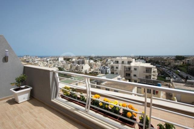 St Julians, Furnished Penthouse