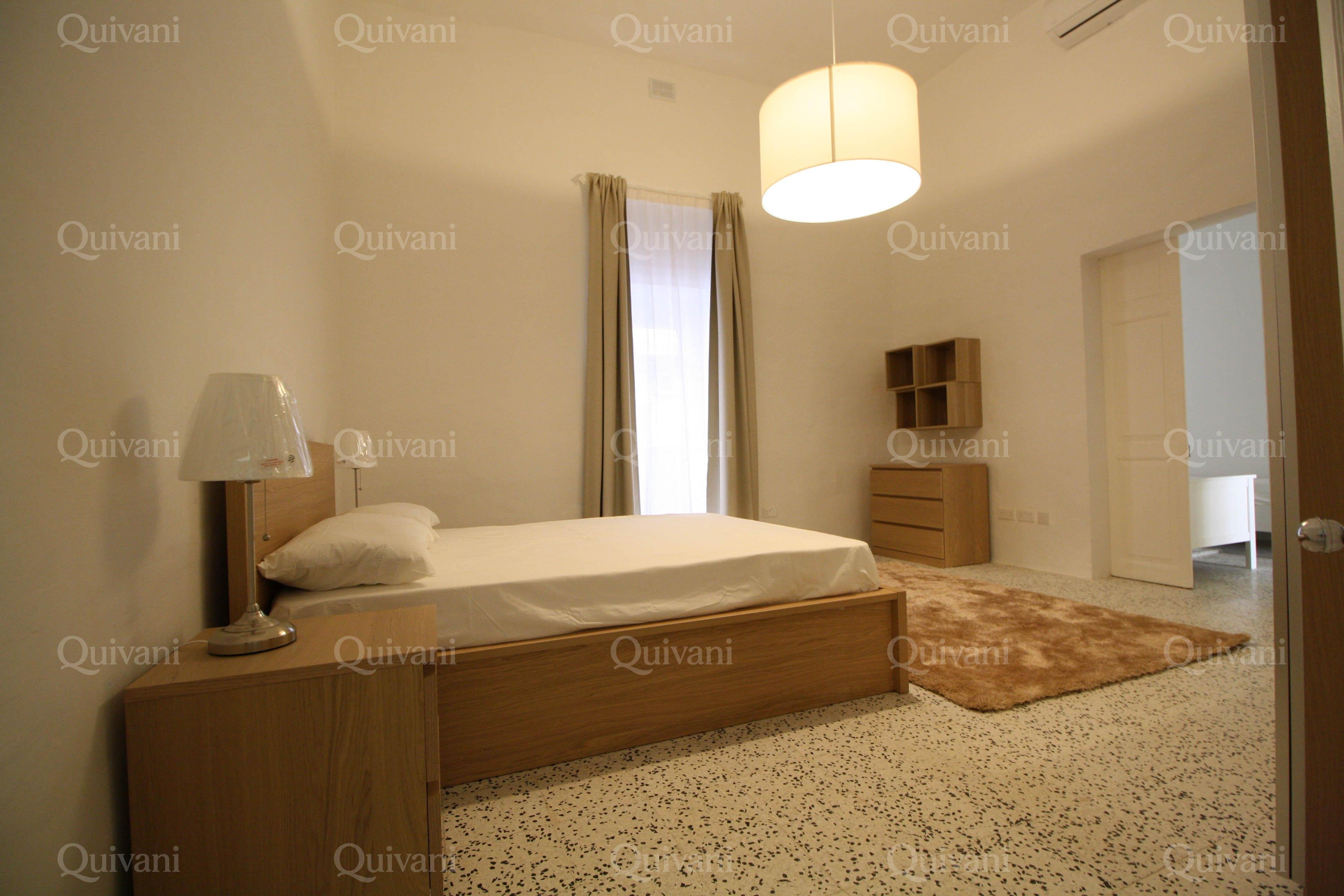 Sliema, Furnished Town House