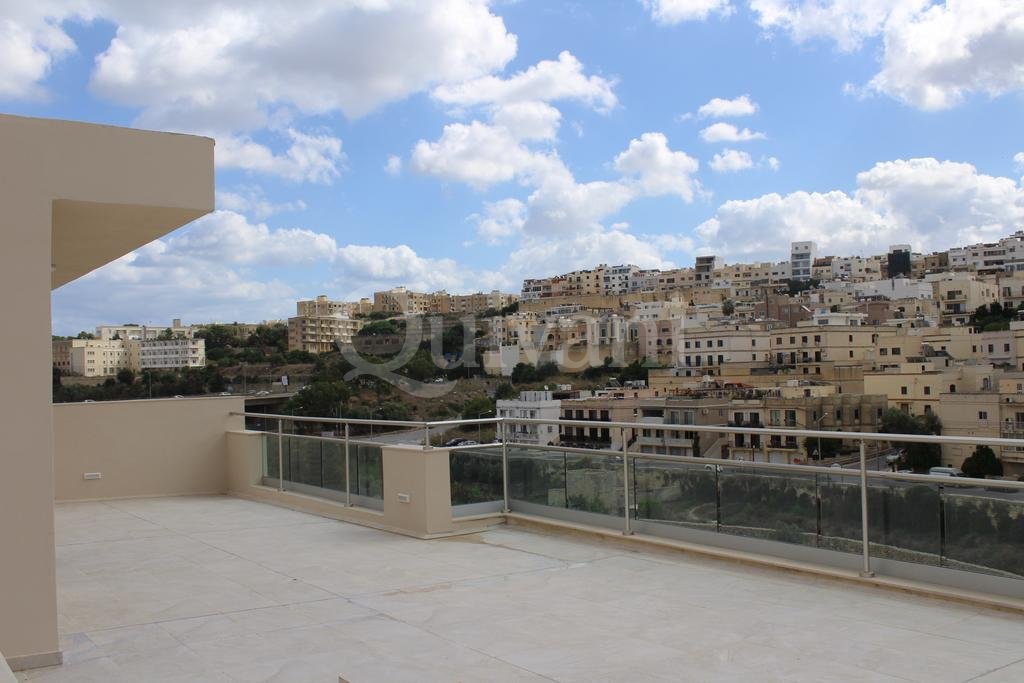 Swieqi, Furnished Villa