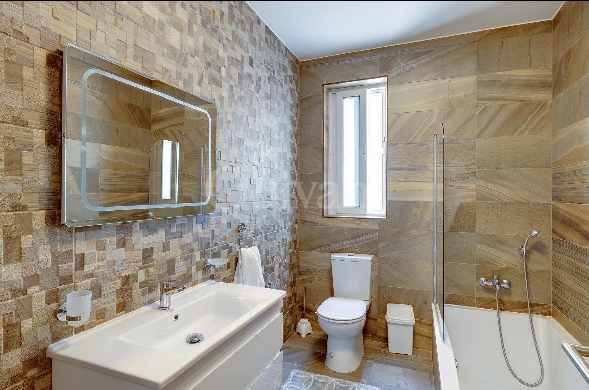 Swieqi, Furnished Penthouse
