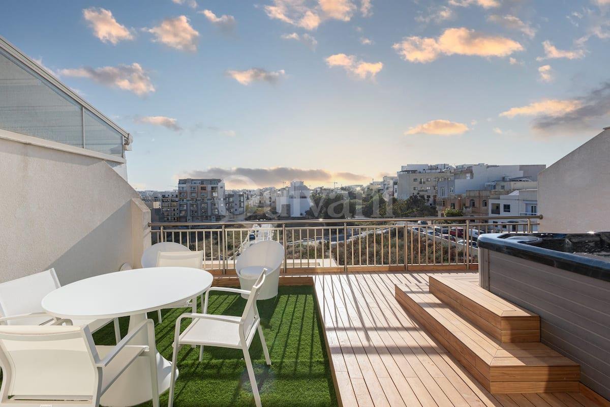 St Julians, Furnished Penthouse