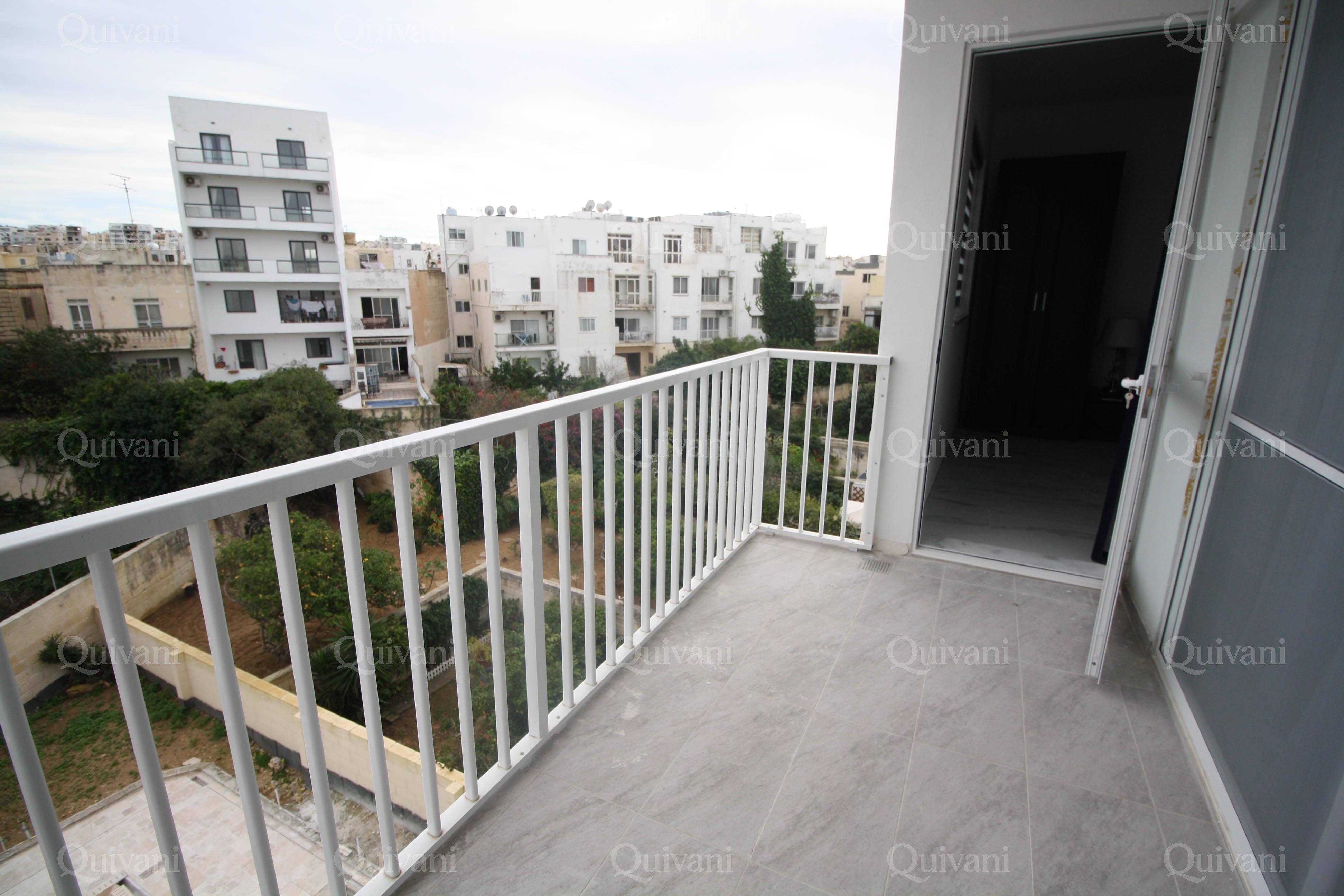 Swieqi, Furnished Penthouse