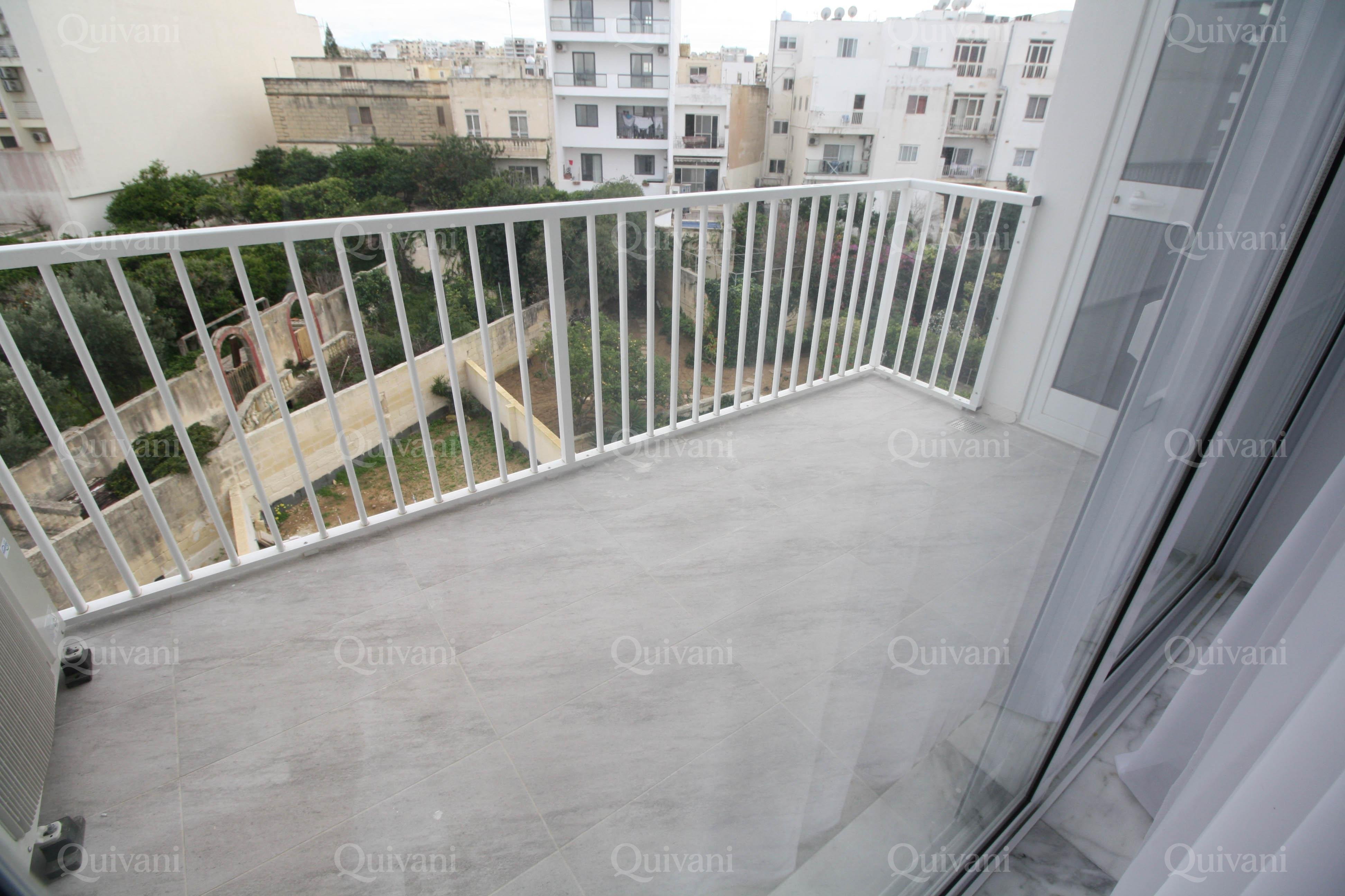 Swieqi, Furnished Penthouse