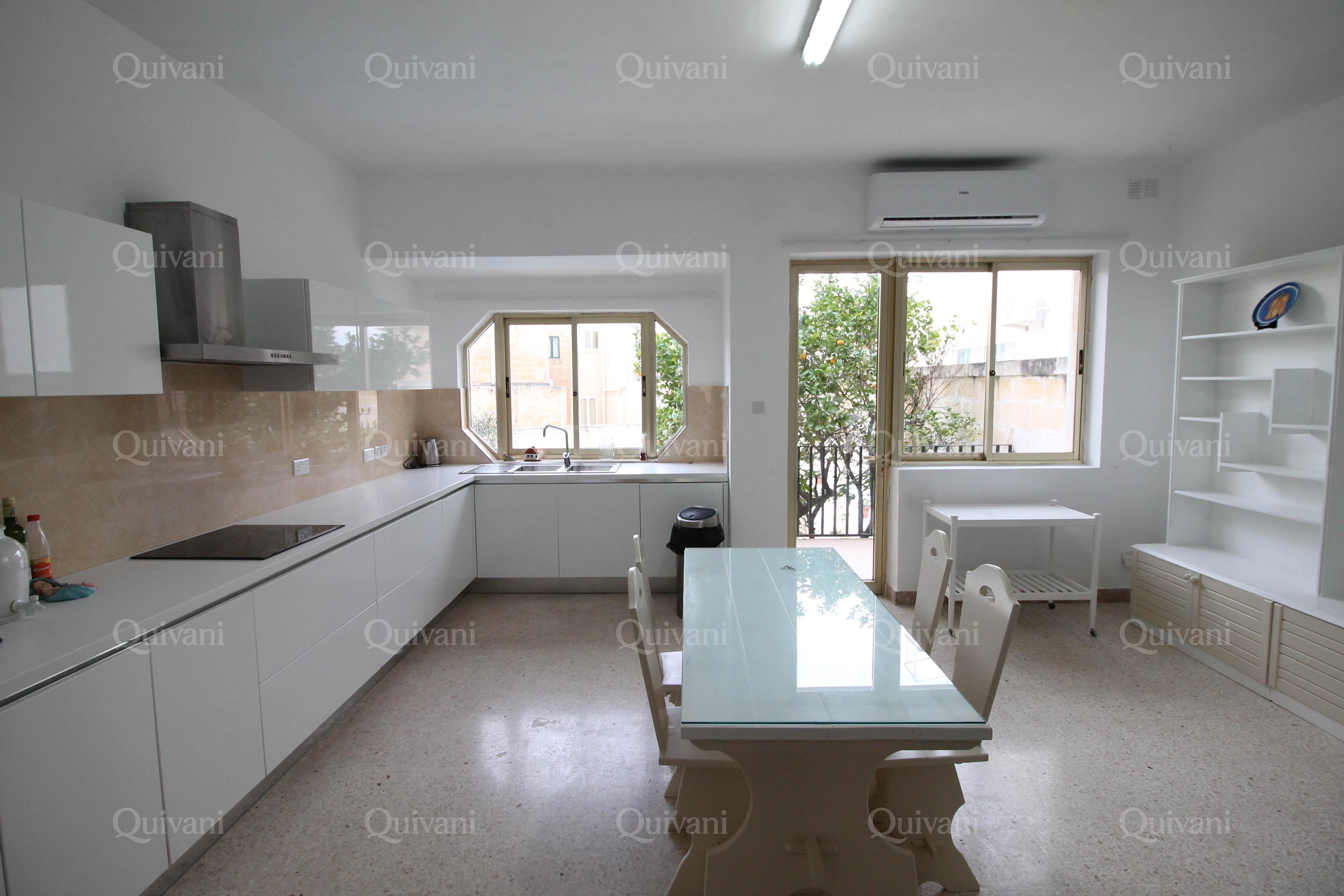 Ta'' Xbiex, Furnished Semi-detached Villa