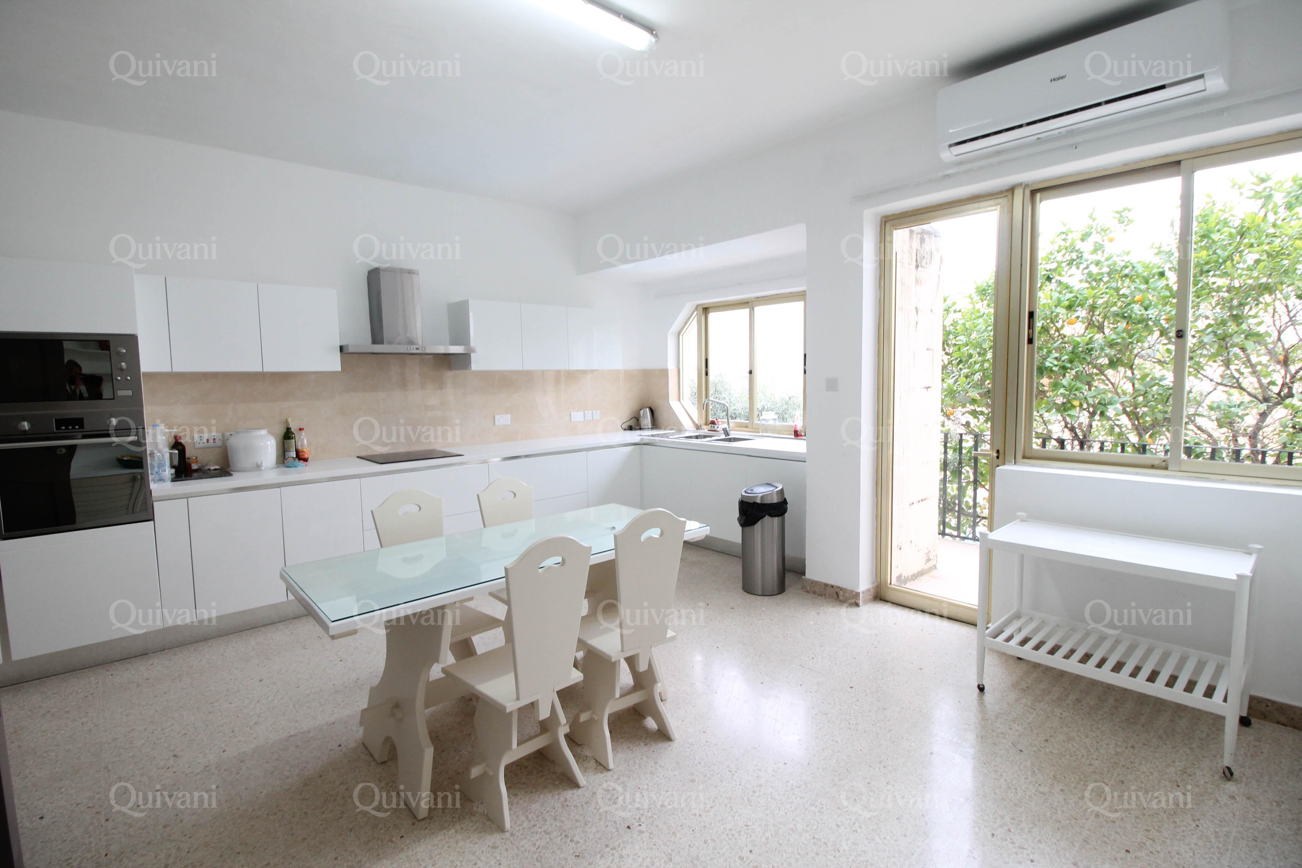Ta'' Xbiex, Furnished Semi-detached Villa