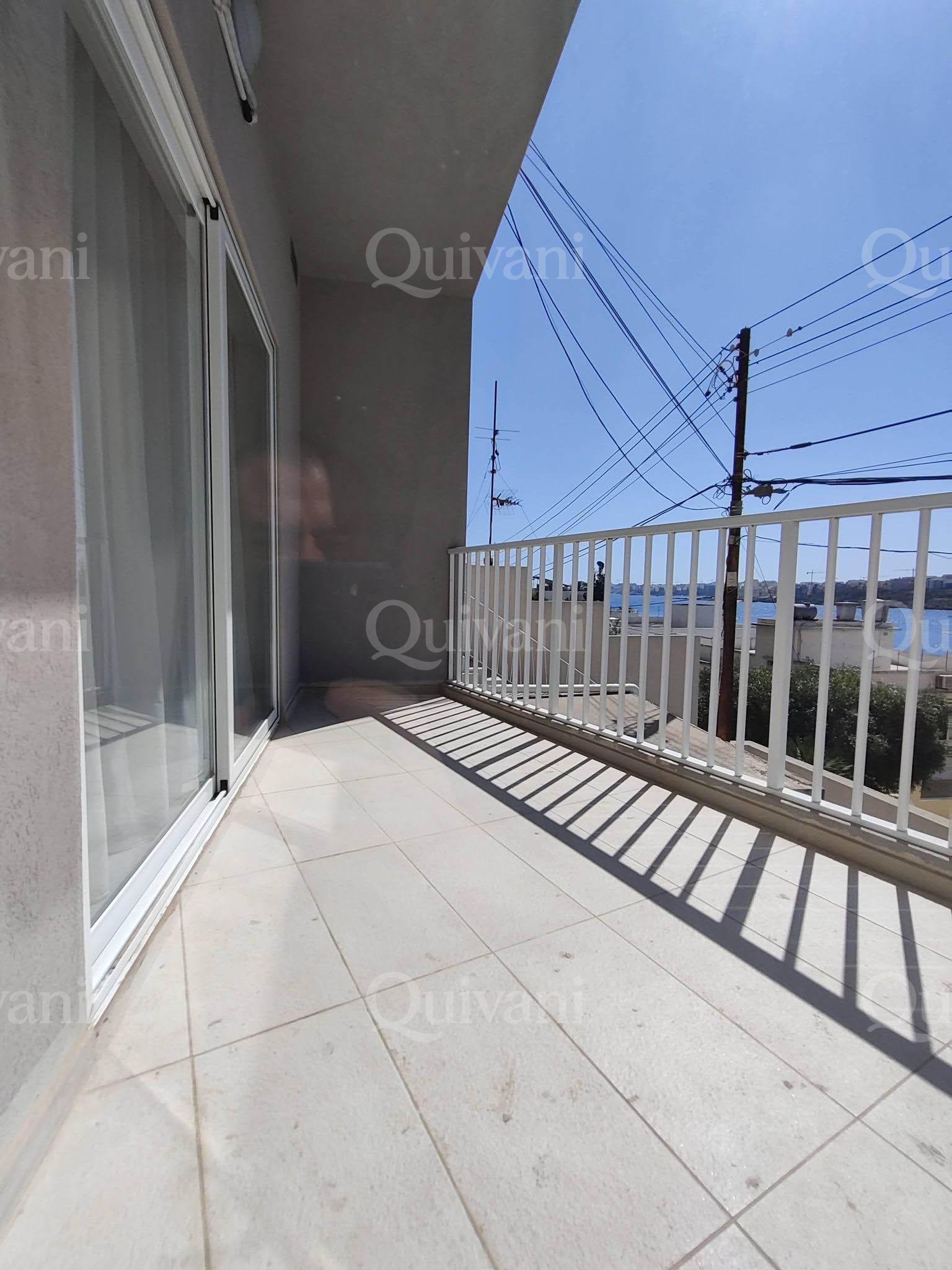 Xemxija, Furnished Apartment