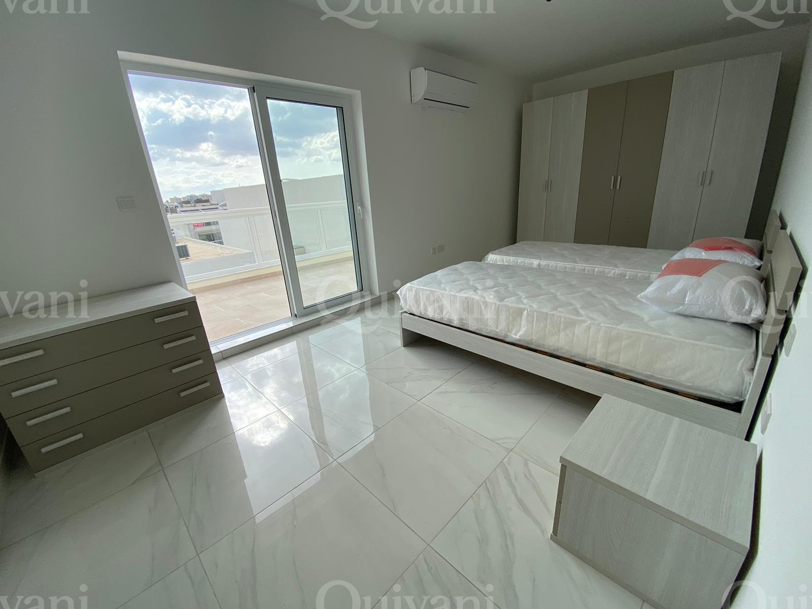 Swieqi, Furnished Penthouse