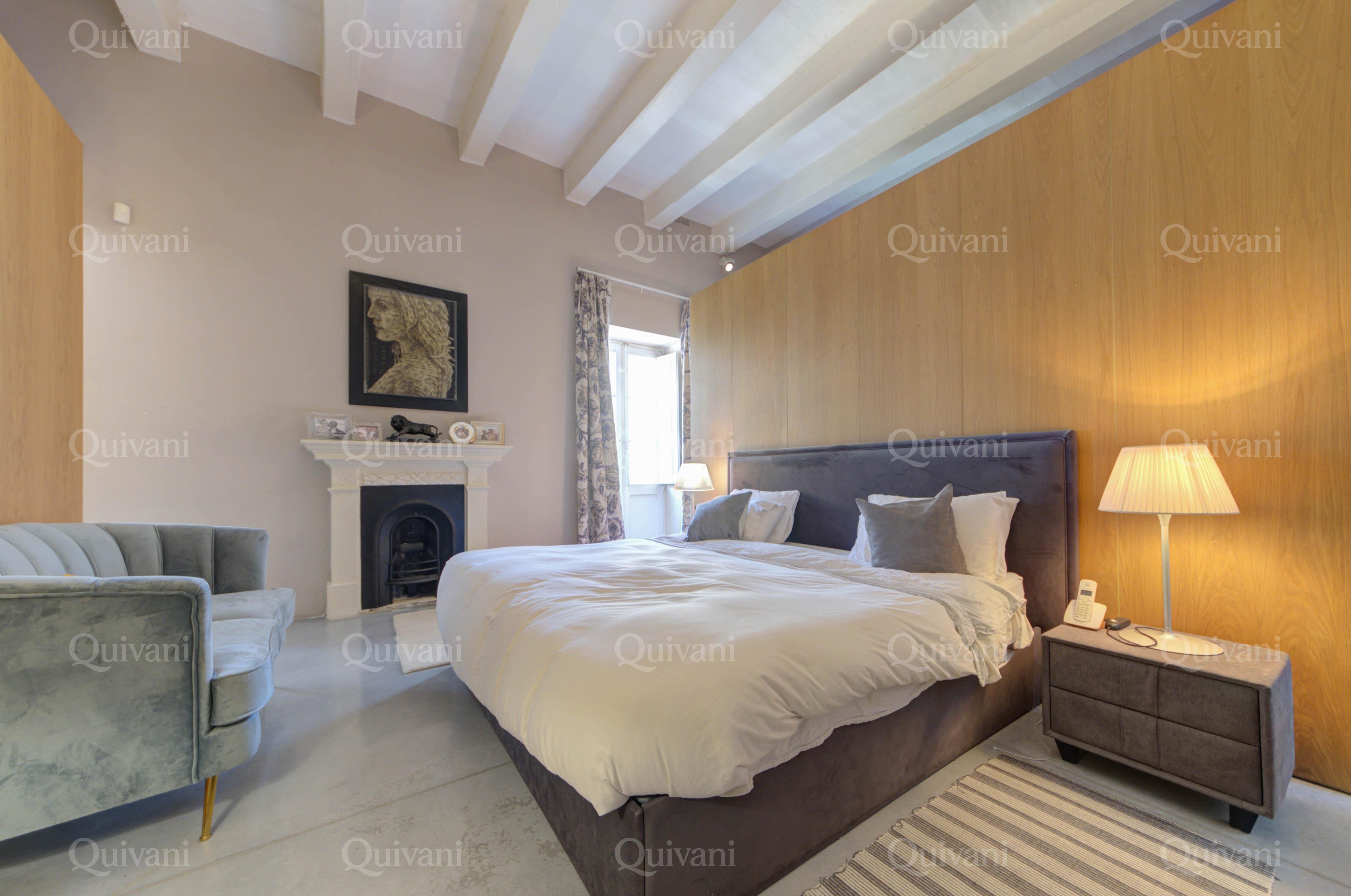 Valletta, Furnished Palazzo