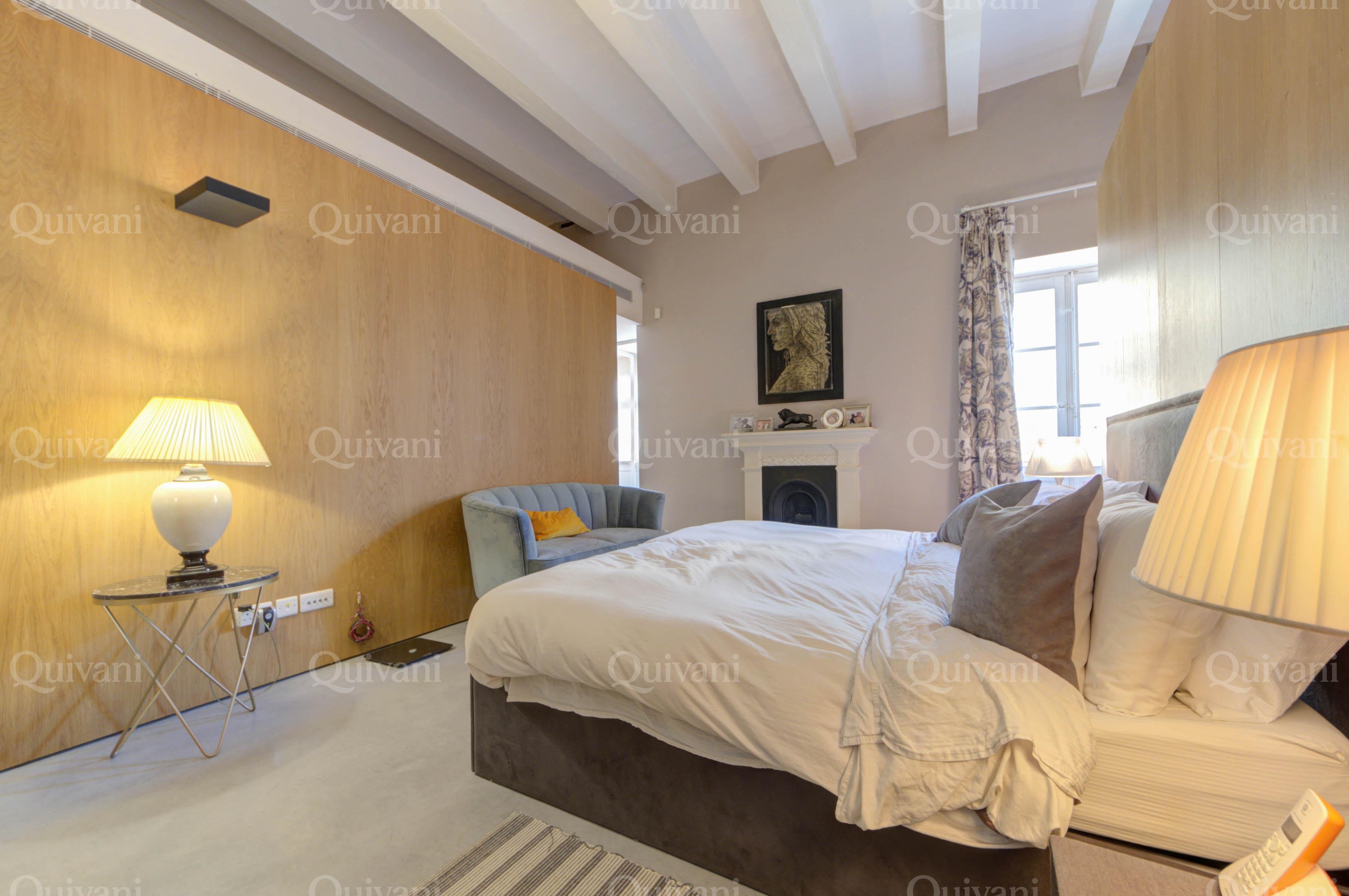 Valletta, Furnished Palazzo