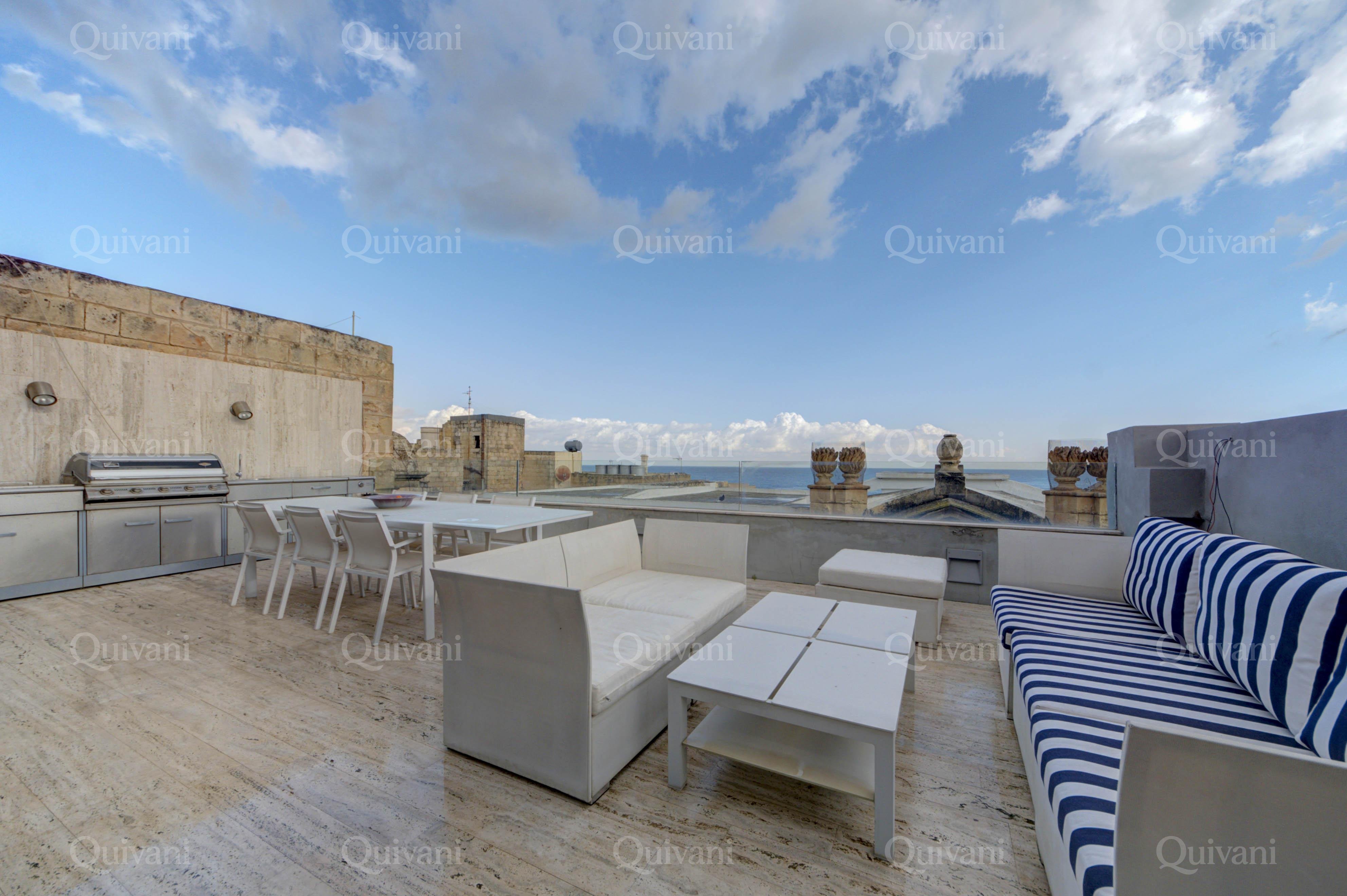Valletta, Furnished Palazzo