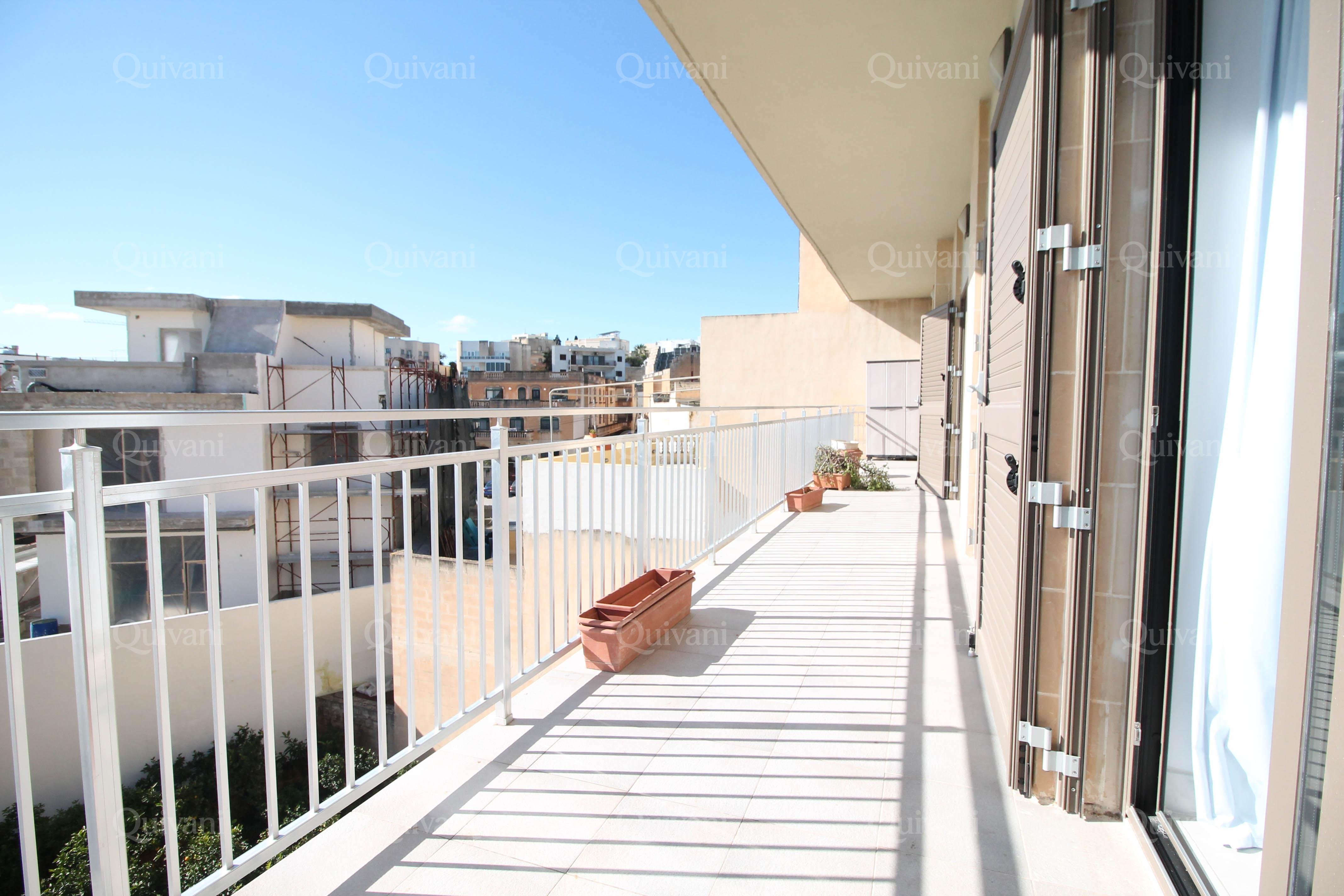 Gzira, Furnished Apartment