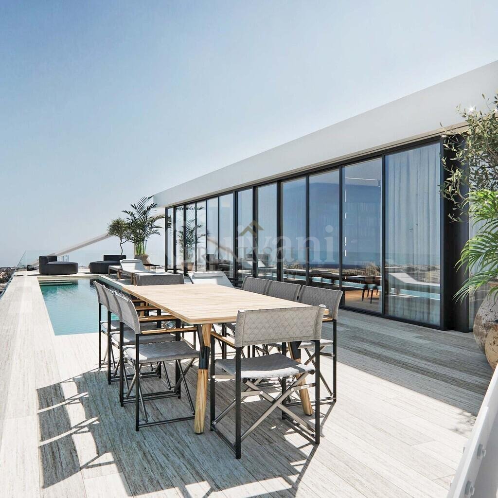Gzira, Furnished Penthouse