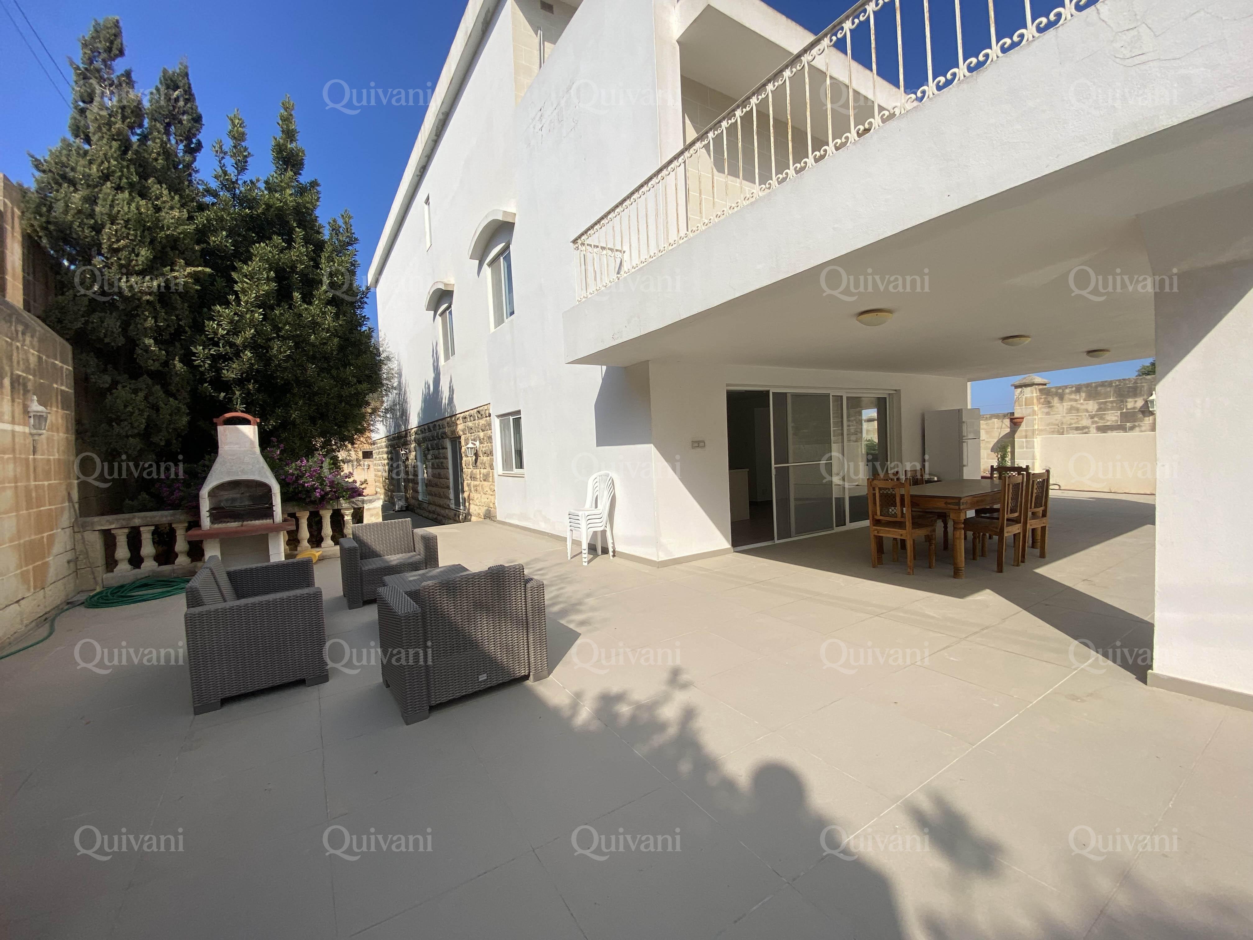 Madliena, Furnished Villa
