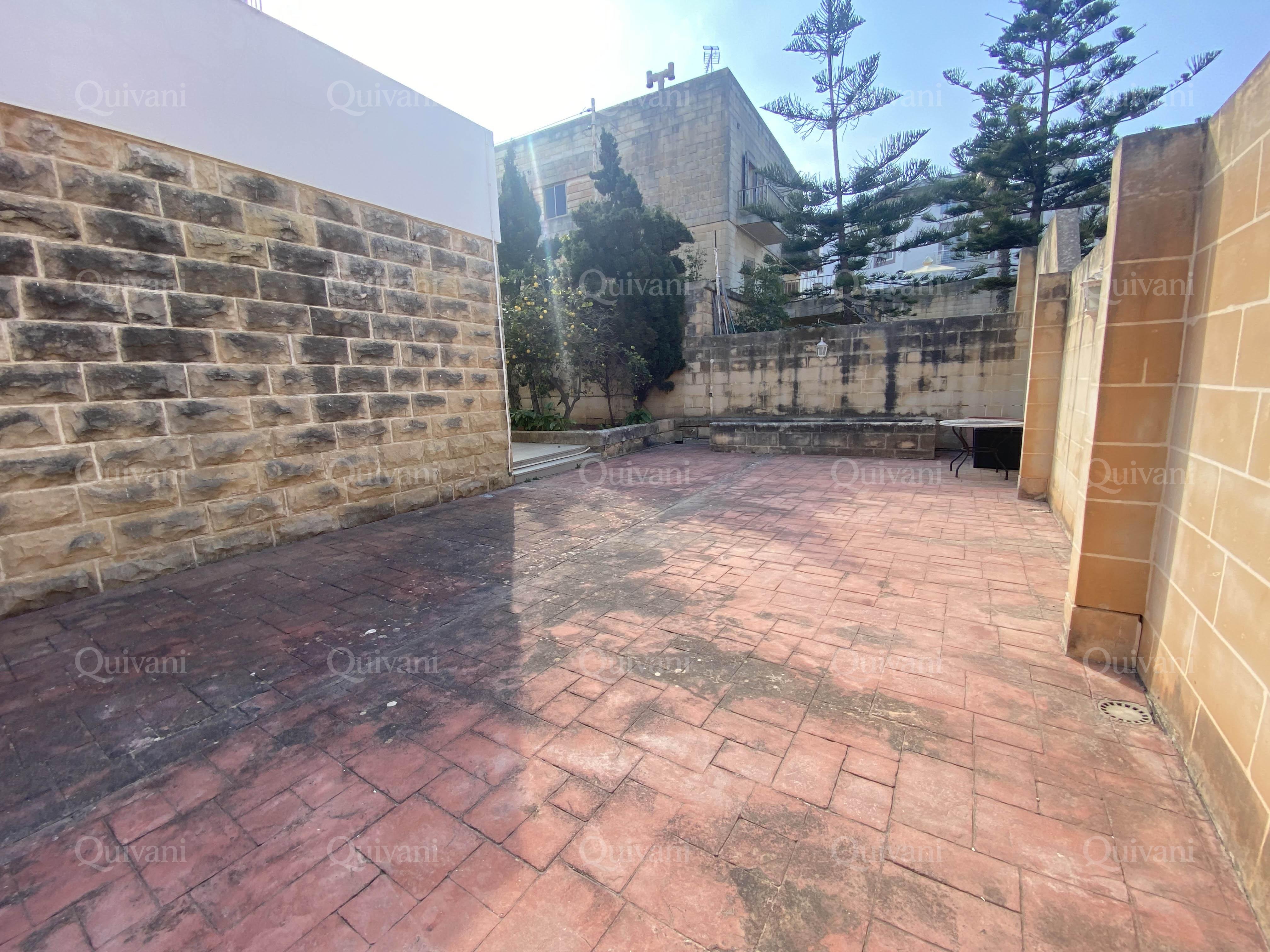Madliena, Furnished Villa