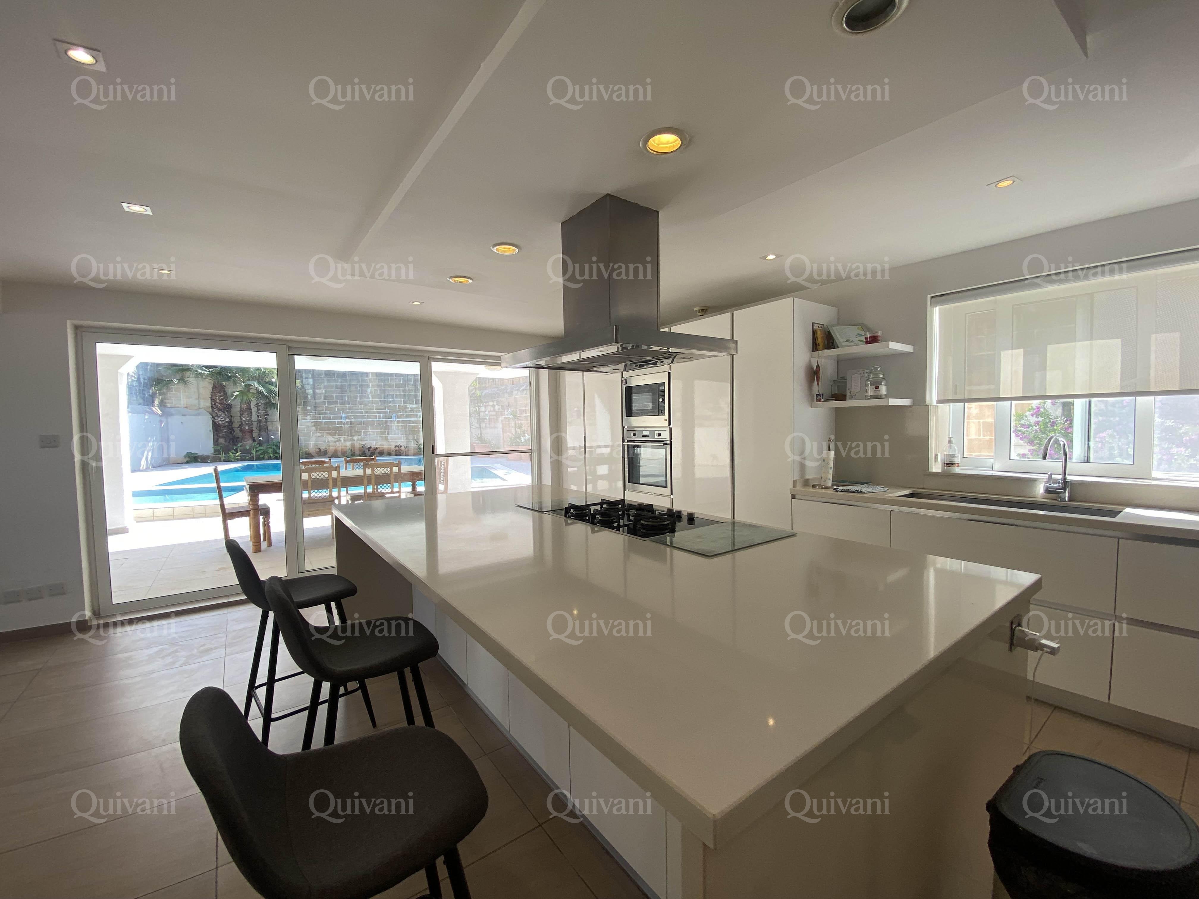 Madliena, Furnished Villa