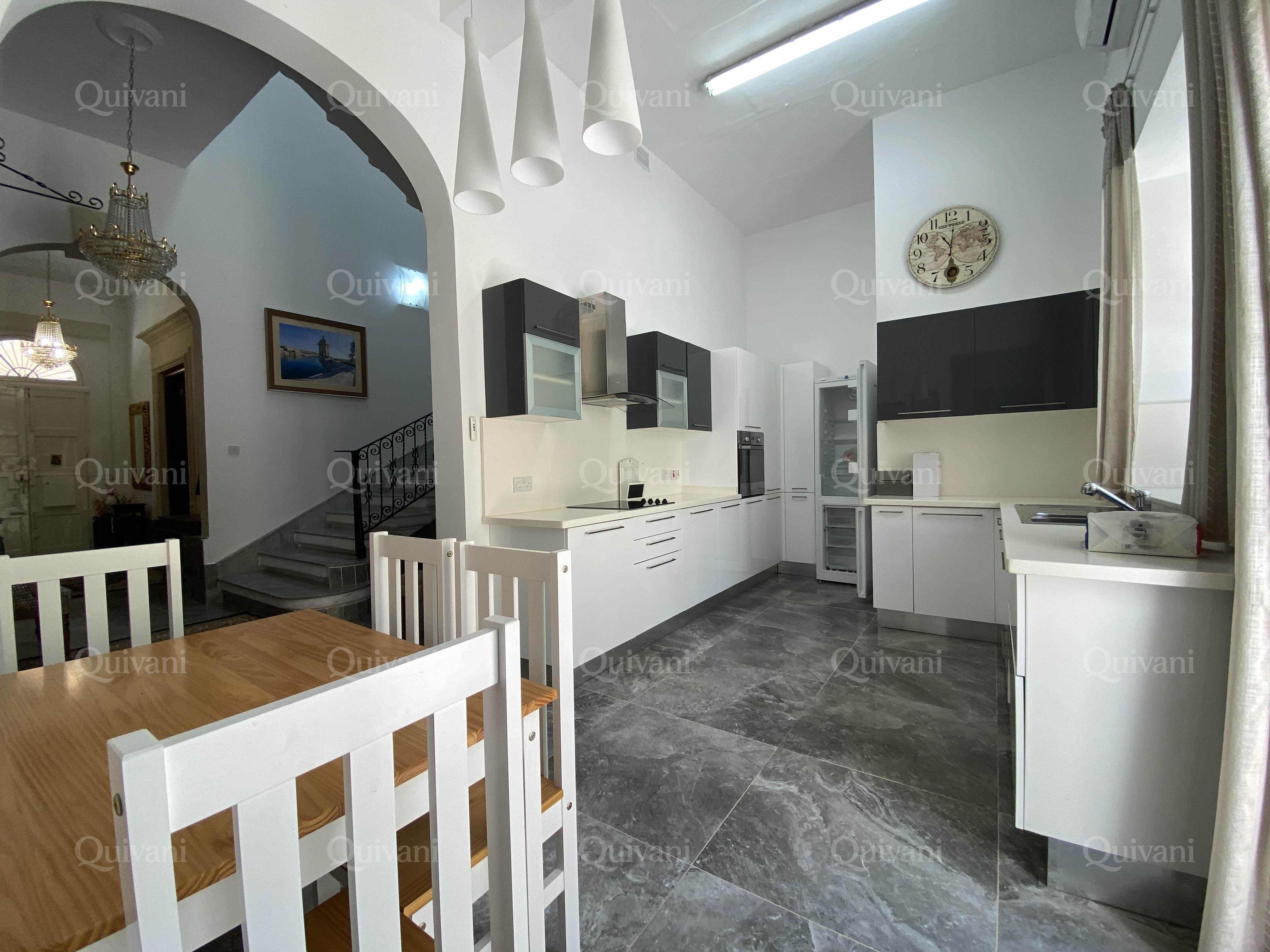 Sliema, Furnished Town House