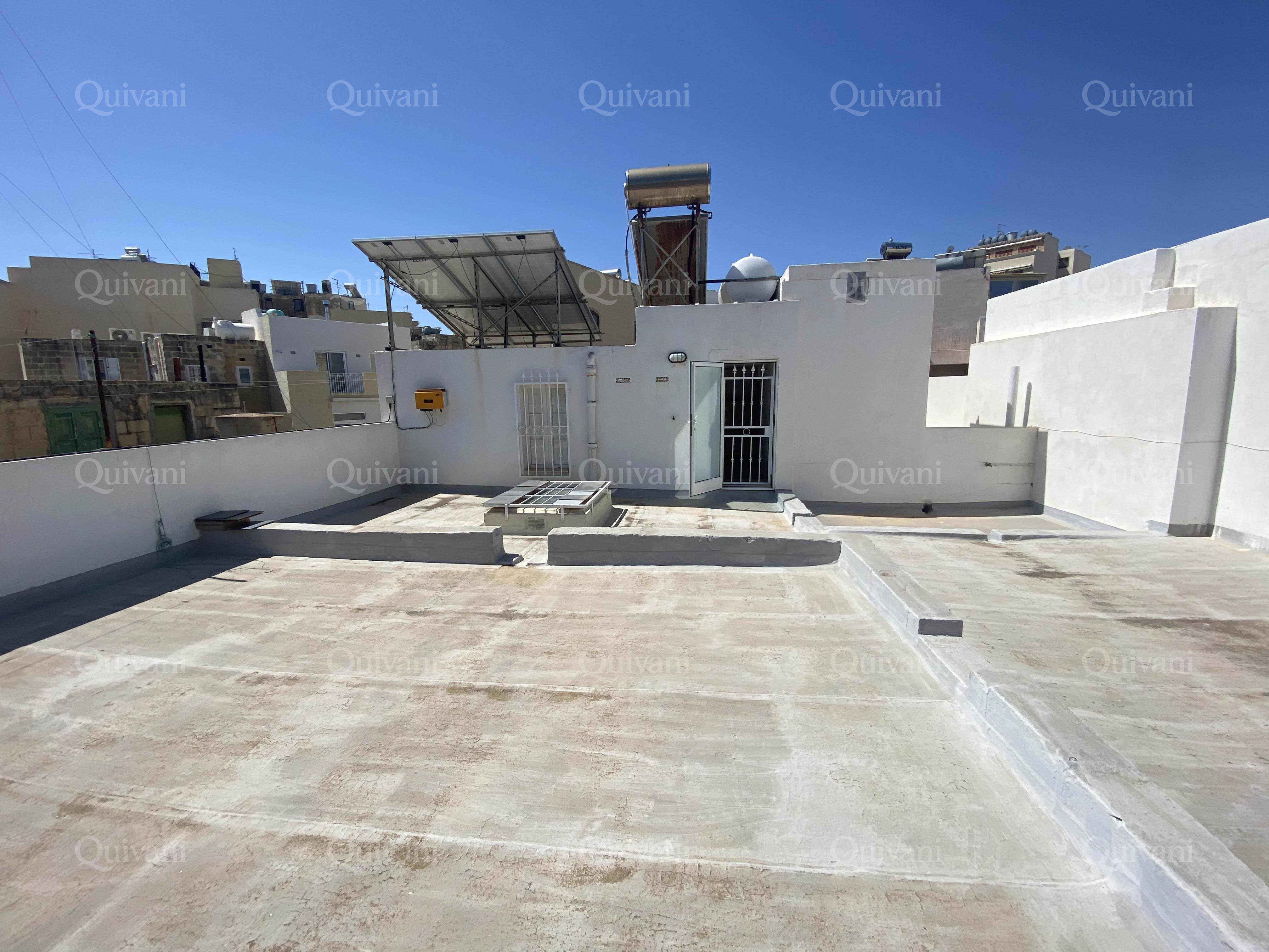 Sliema, Furnished Town House