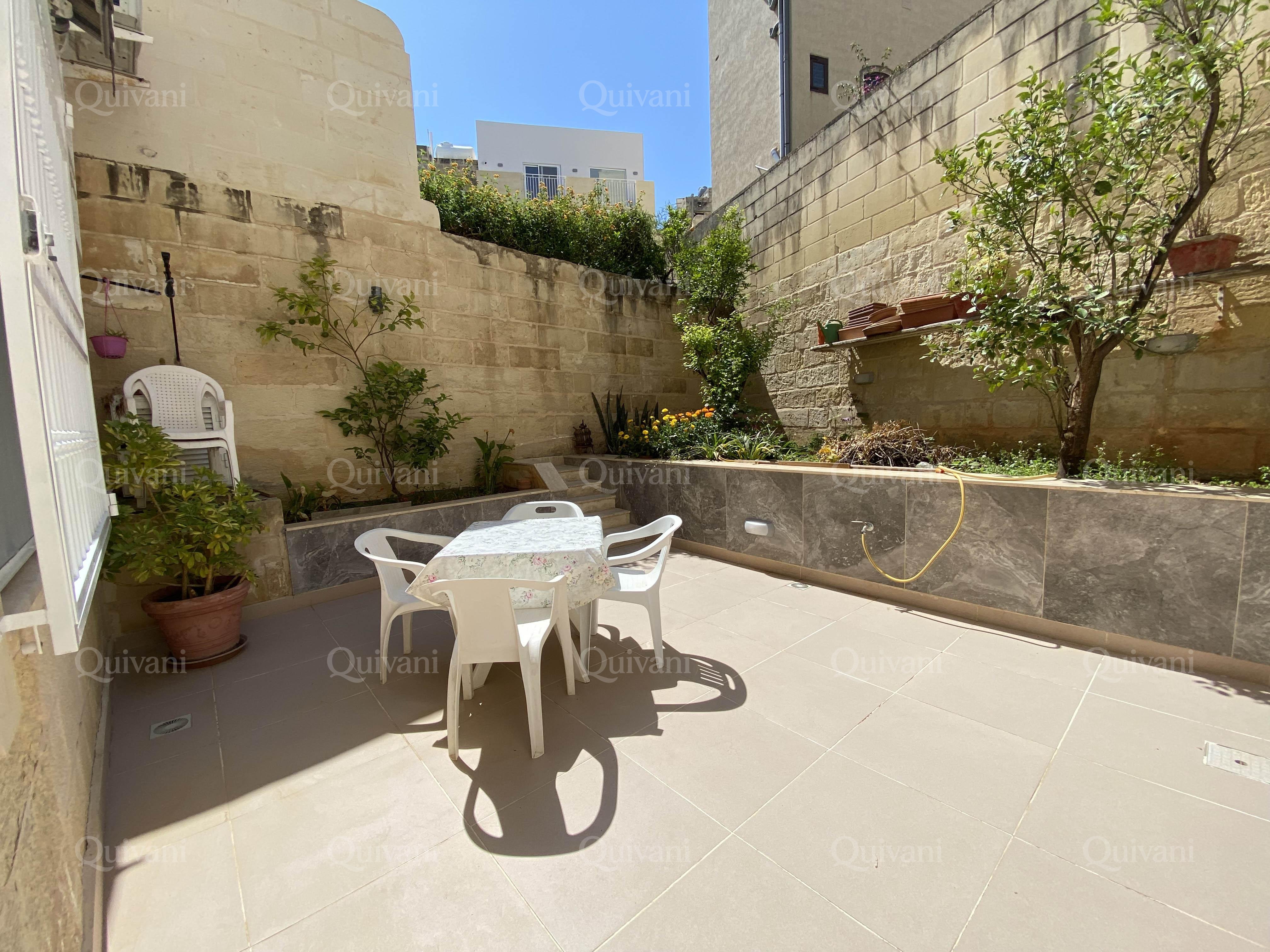 Sliema, Furnished Town House