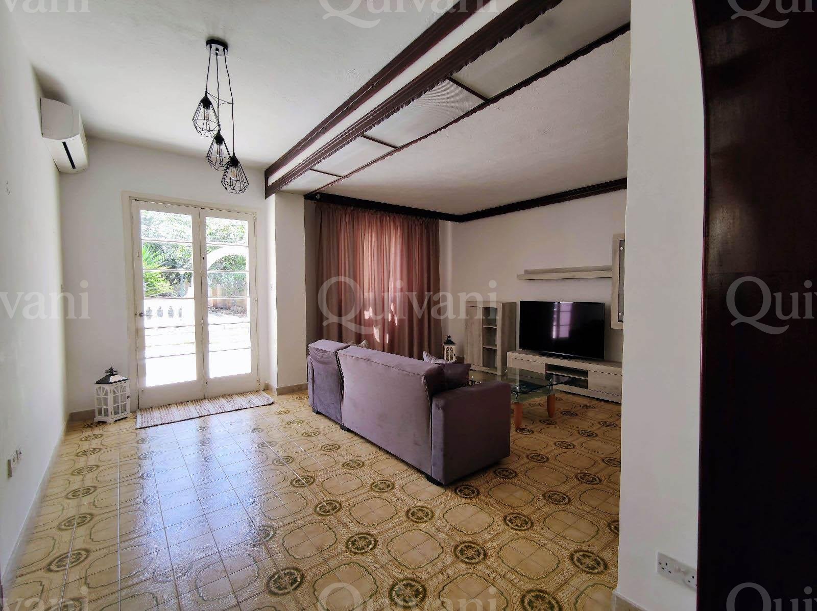 Mosta, Furnished Villa