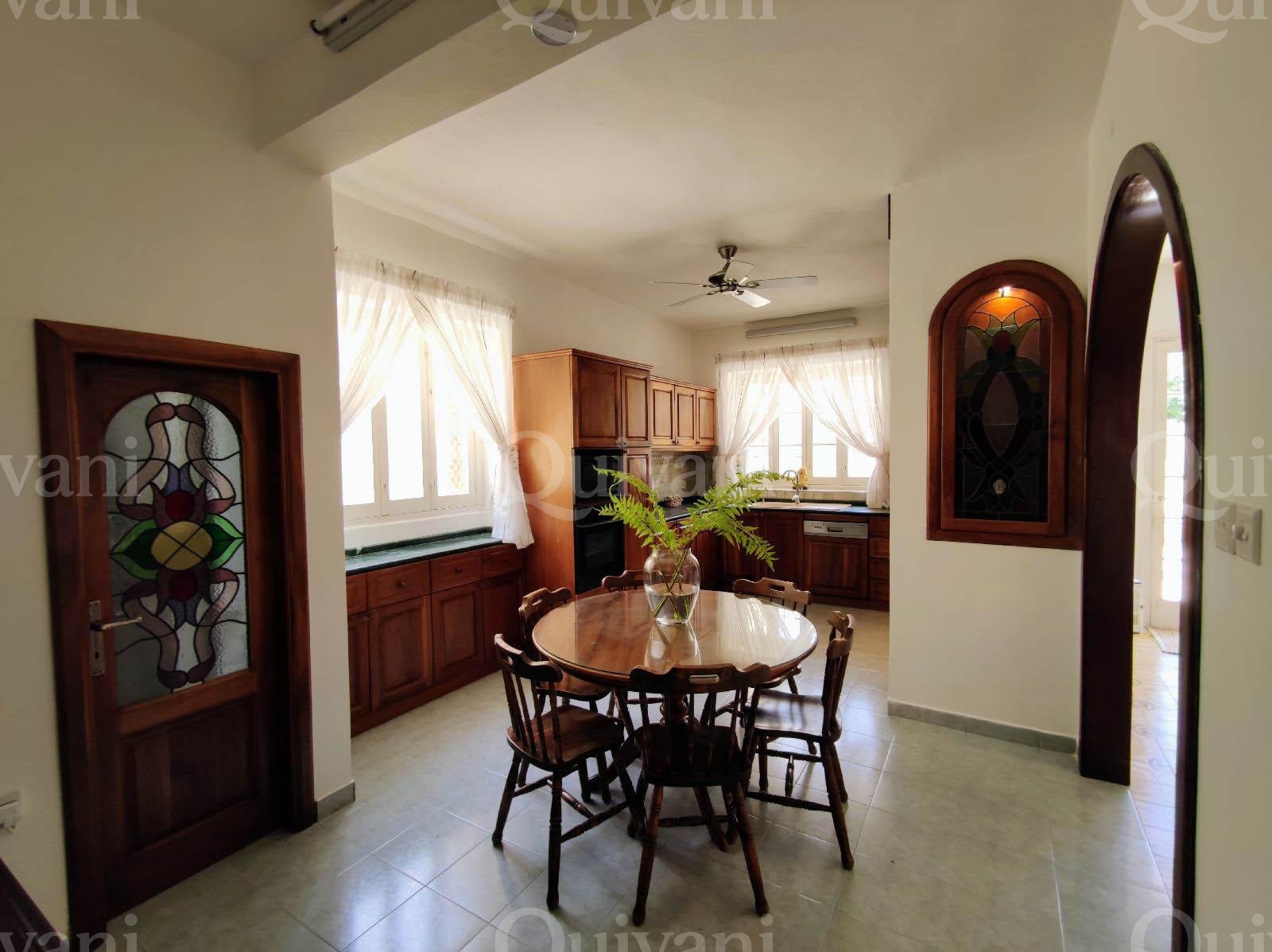 Mosta, Furnished Villa