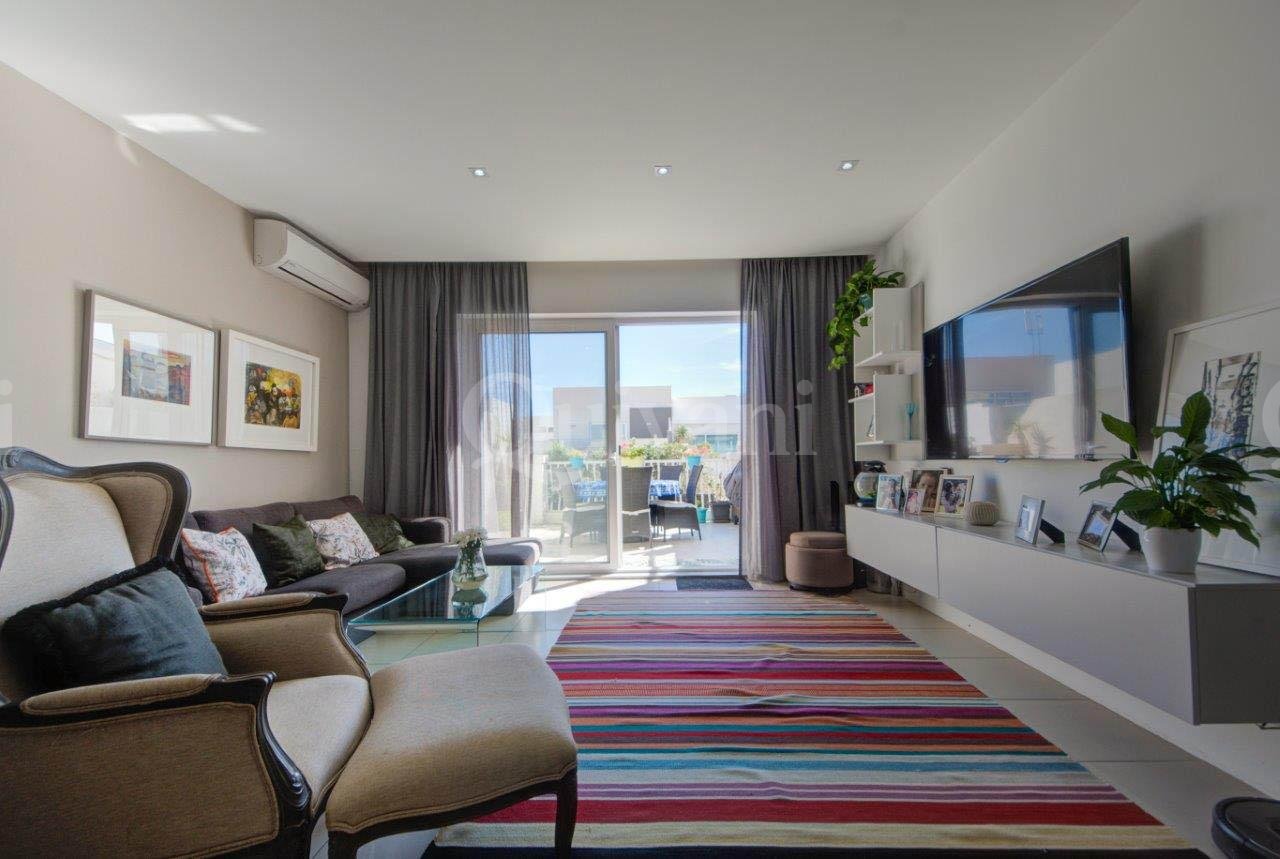 Swieqi, Furnished Penthouse