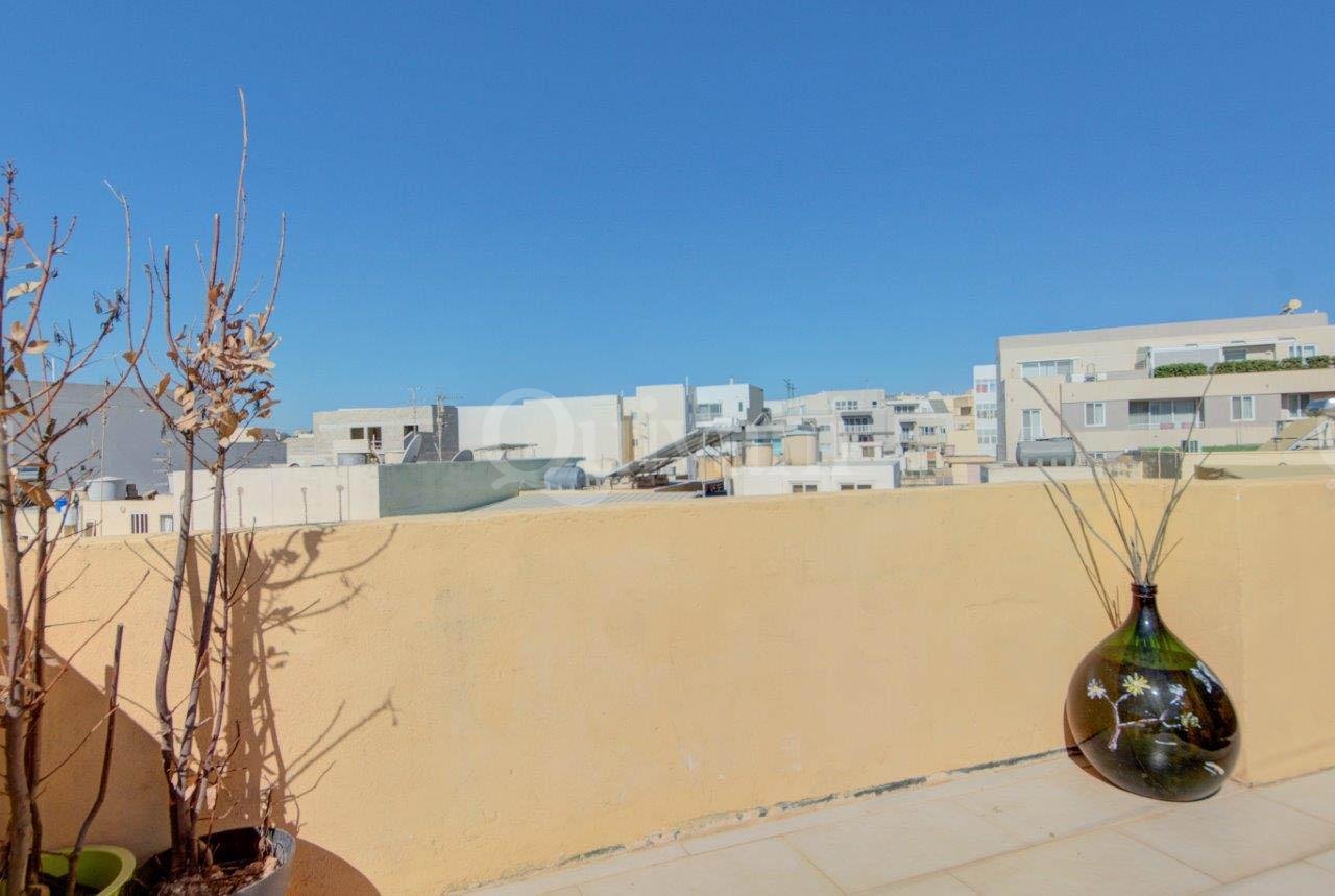 Swieqi, Furnished Penthouse