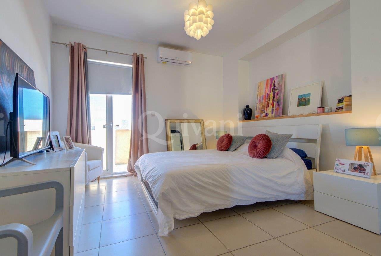 Swieqi, Furnished Penthouse
