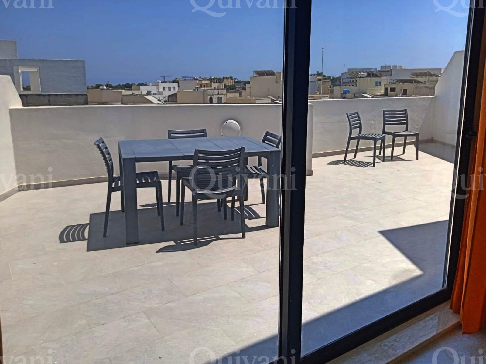 Zejtun, Furnished Penthouse