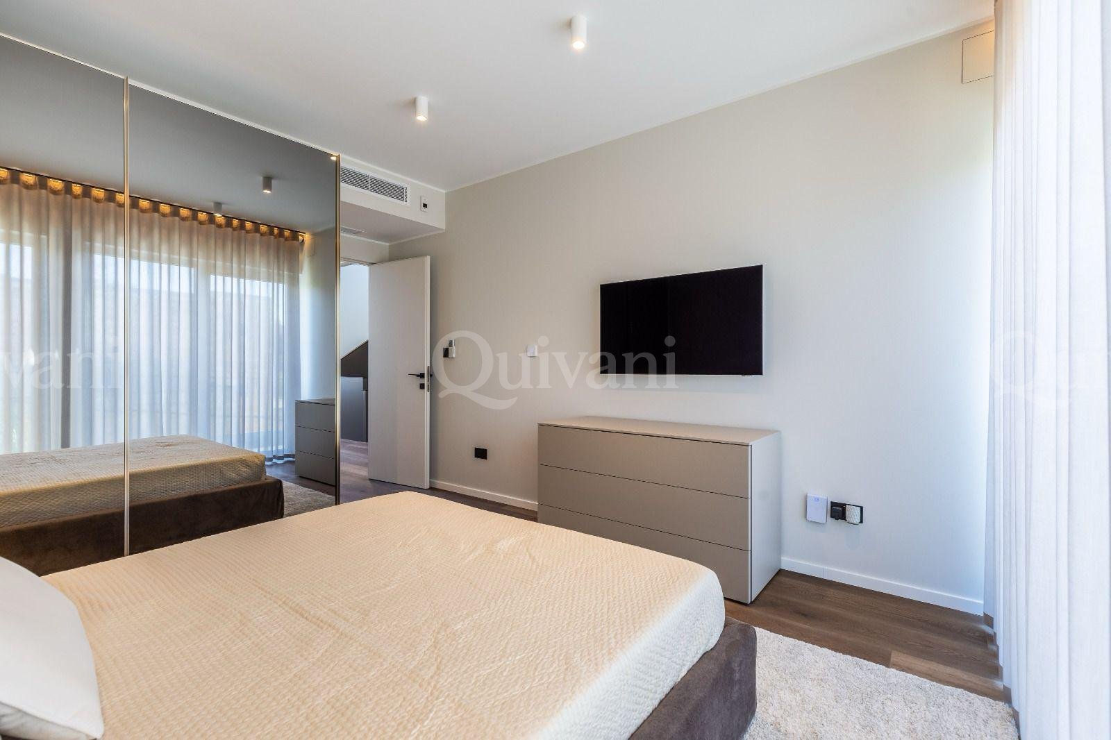 Madliena, Furnished Villa