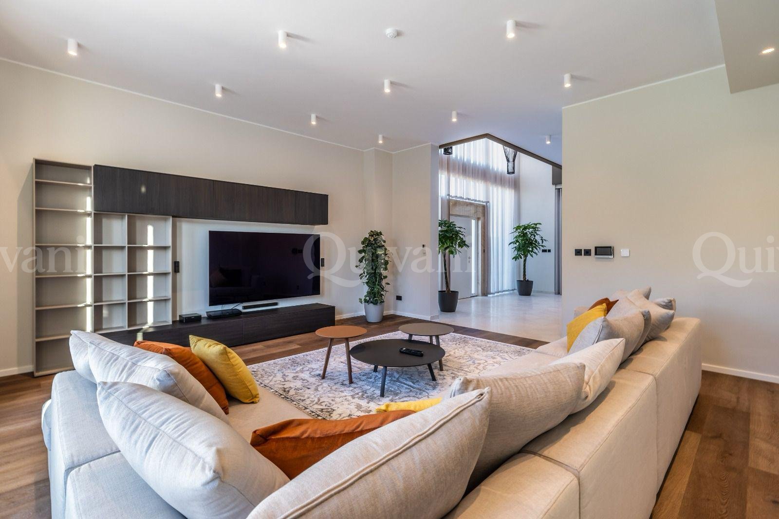 Madliena, Furnished Villa