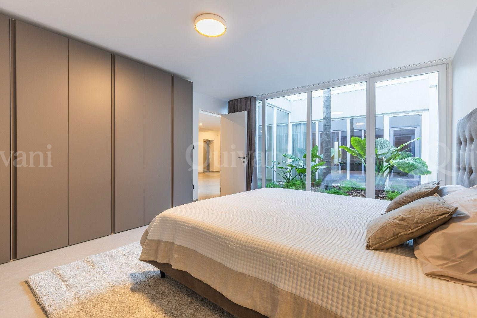 Madliena, Furnished Villa