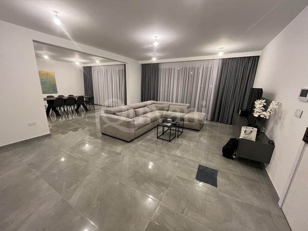 St Julians, Furnished Penthouse