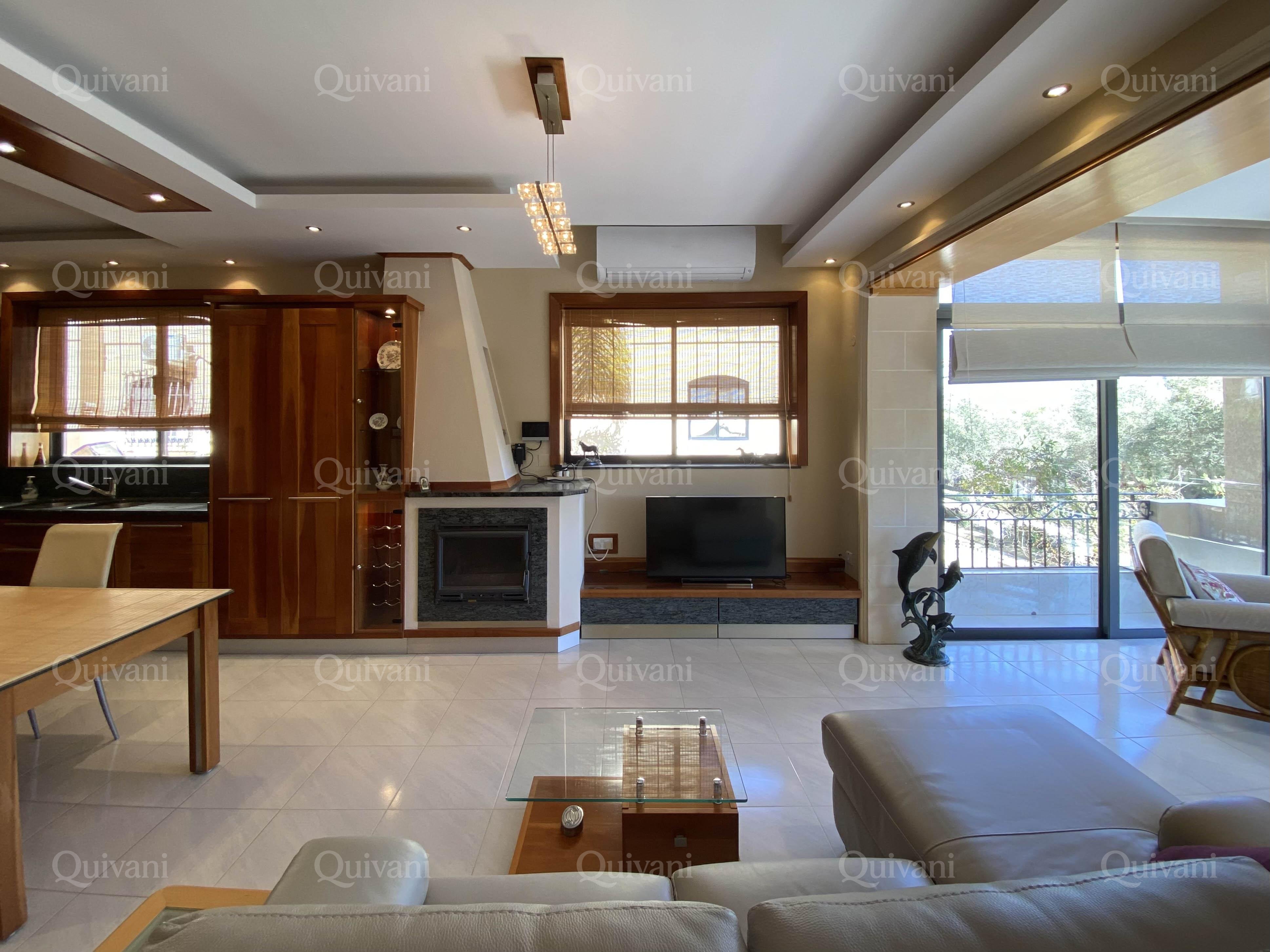 Pembroke, Furnished Semi-detached Villa