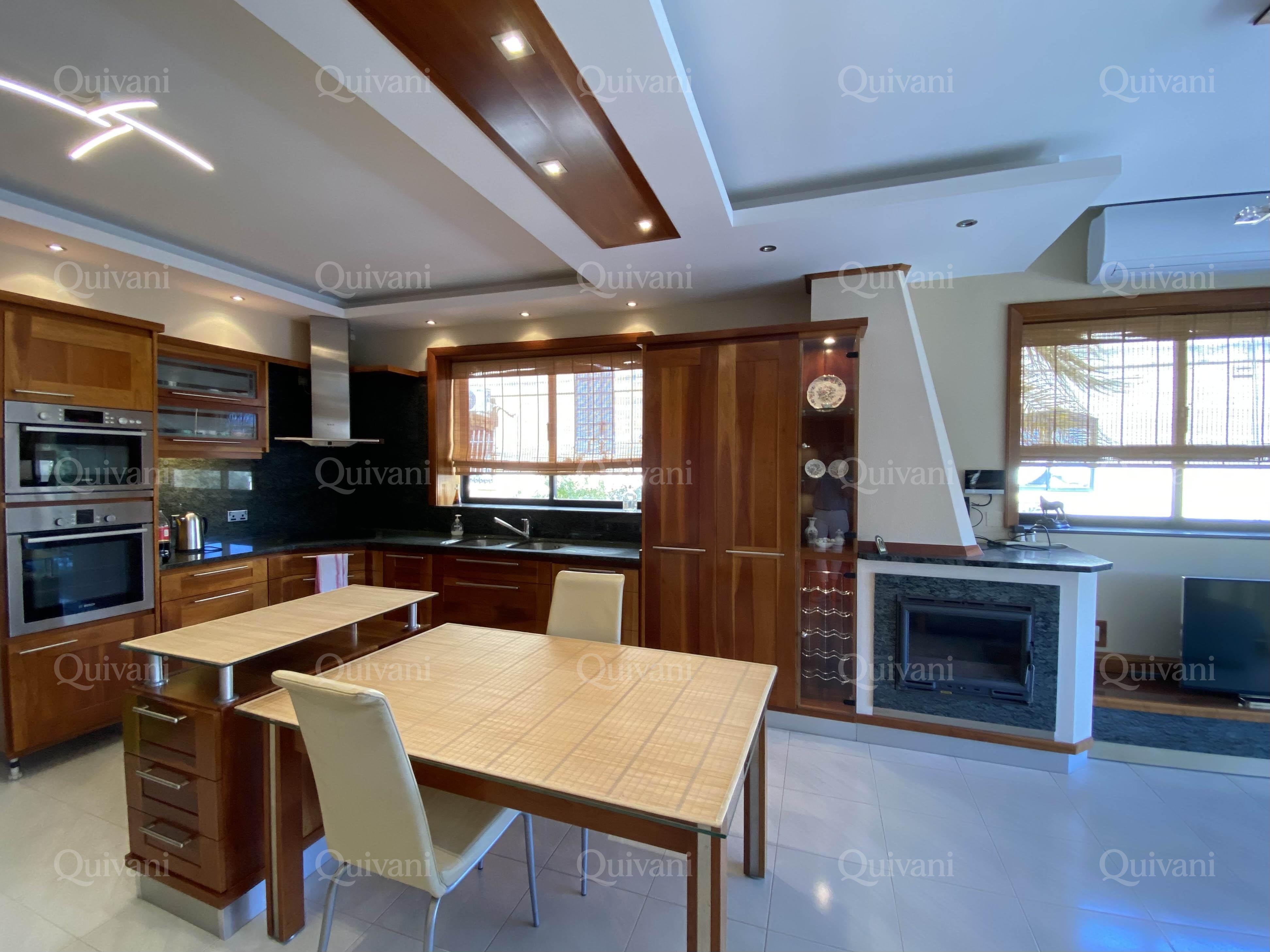 Pembroke, Furnished Semi-detached Villa