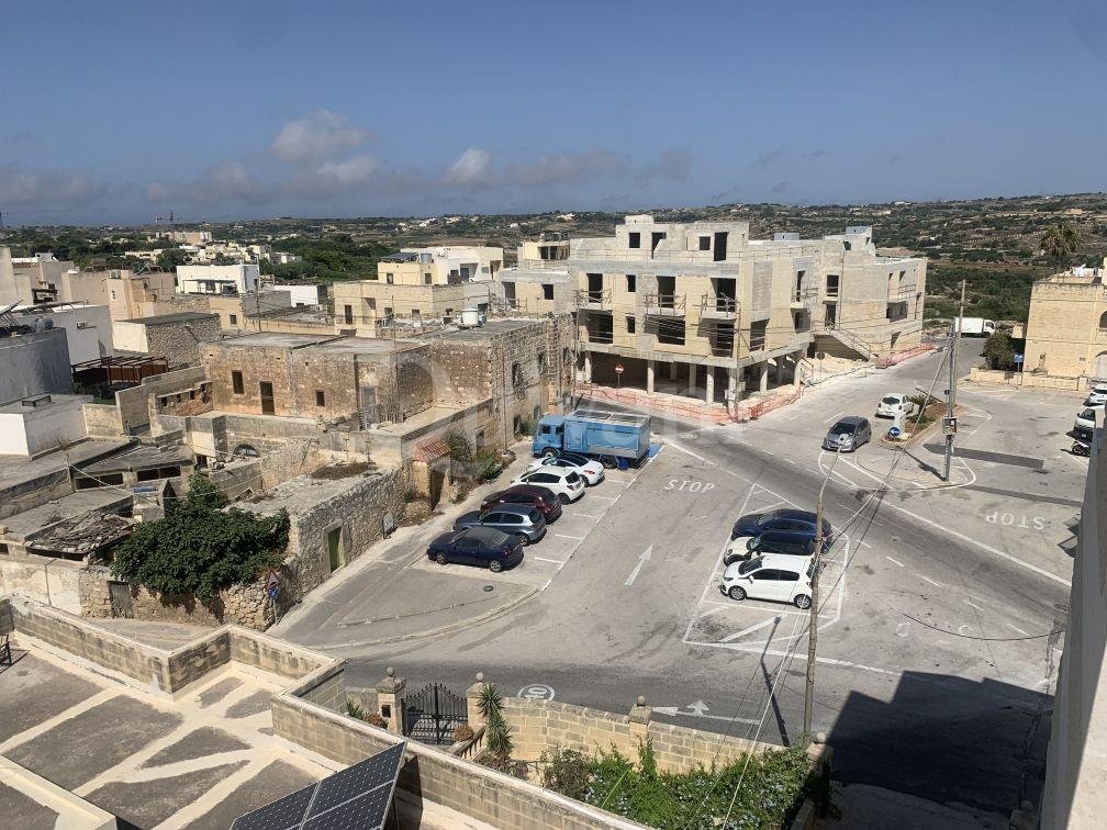Mtarfa, Finished, Maisonette
