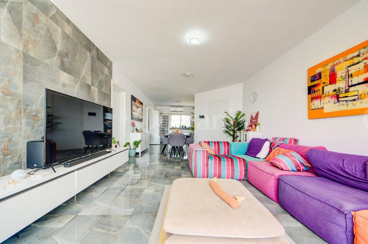 Santa Venera Duplex Penthouse with full ownership of Airspace
