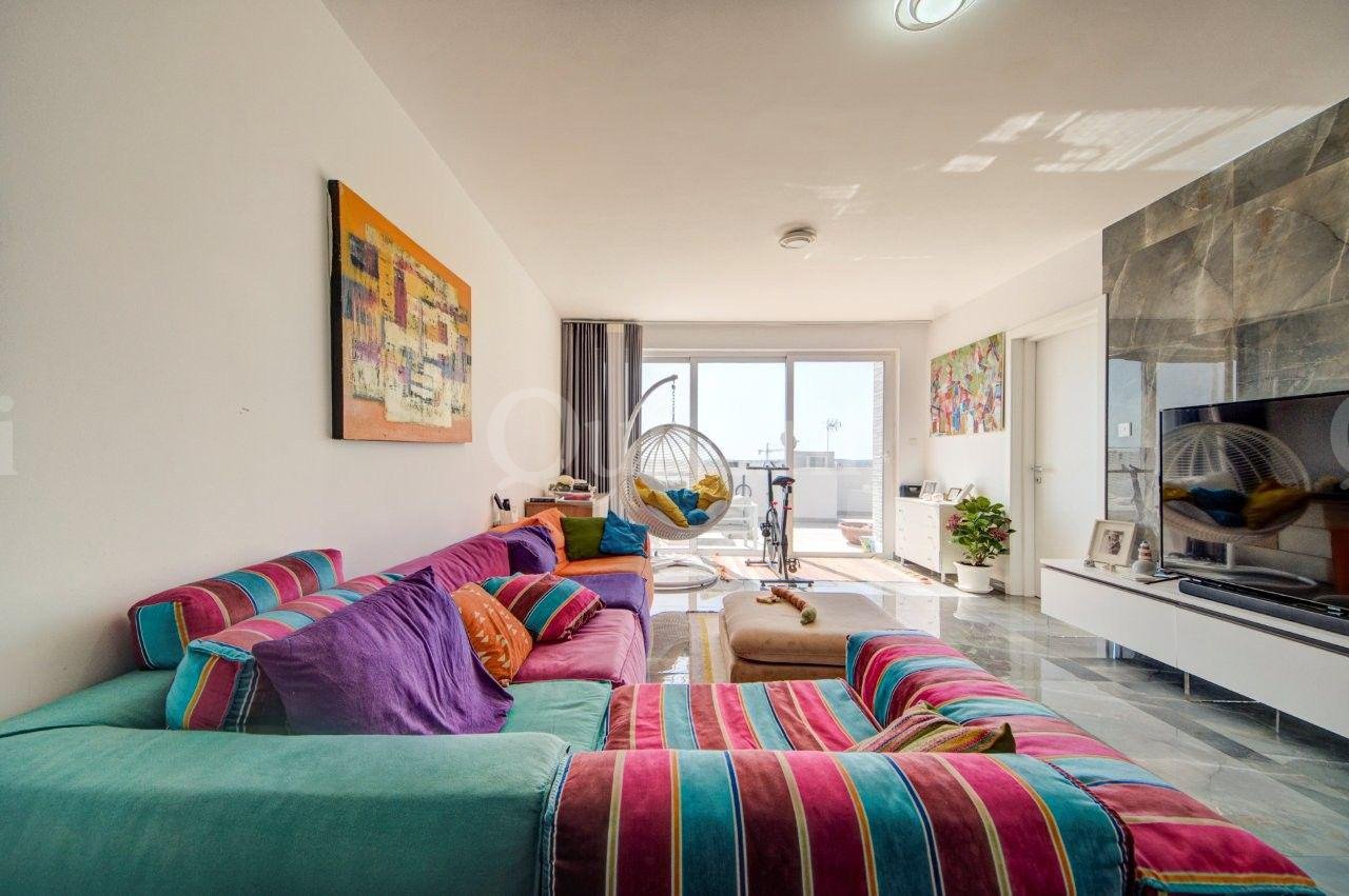 Santa Venera Duplex Penthouse with full ownership of Airspace
