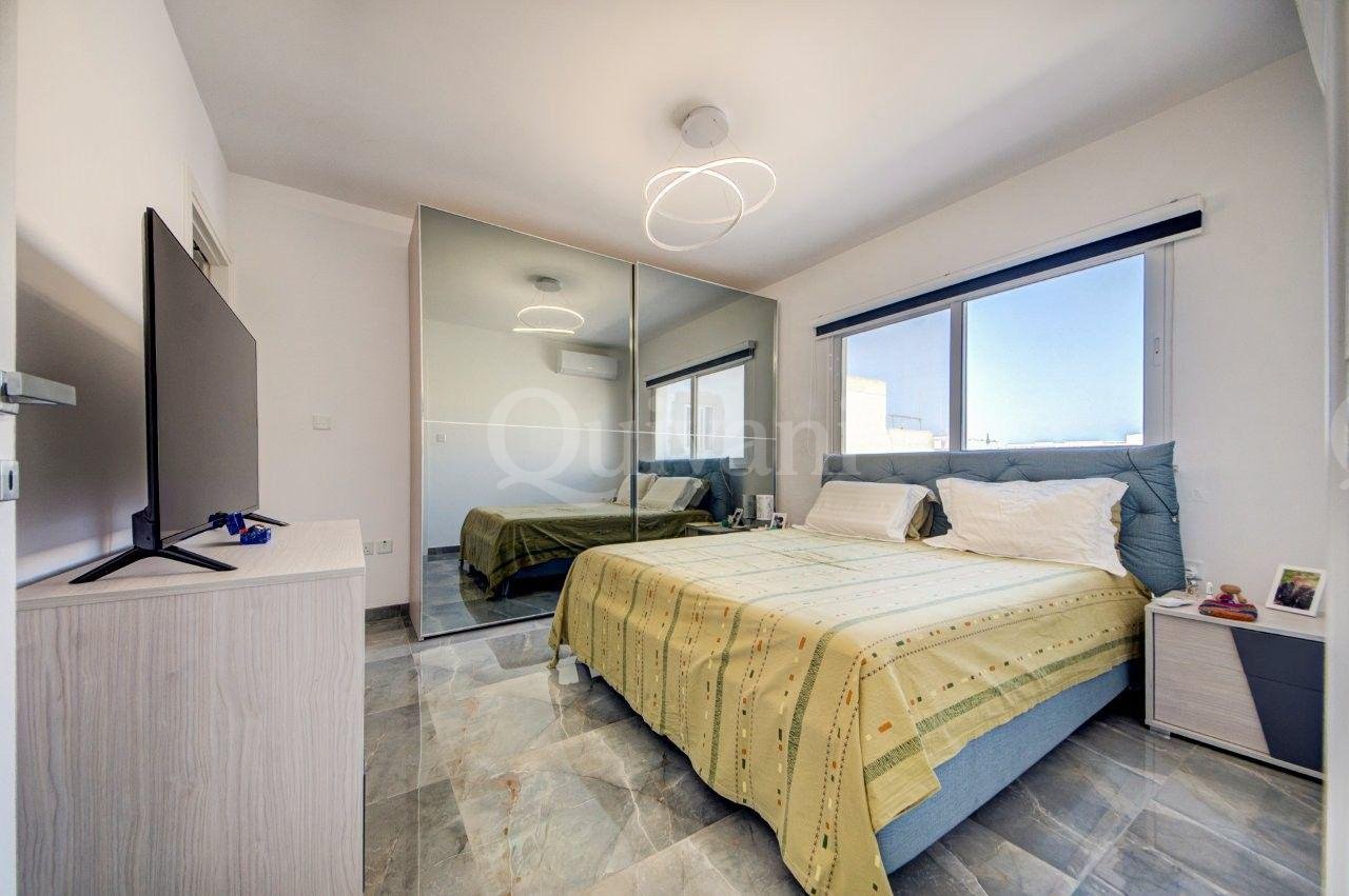 Santa Venera Duplex Penthouse with full ownership of Airspace