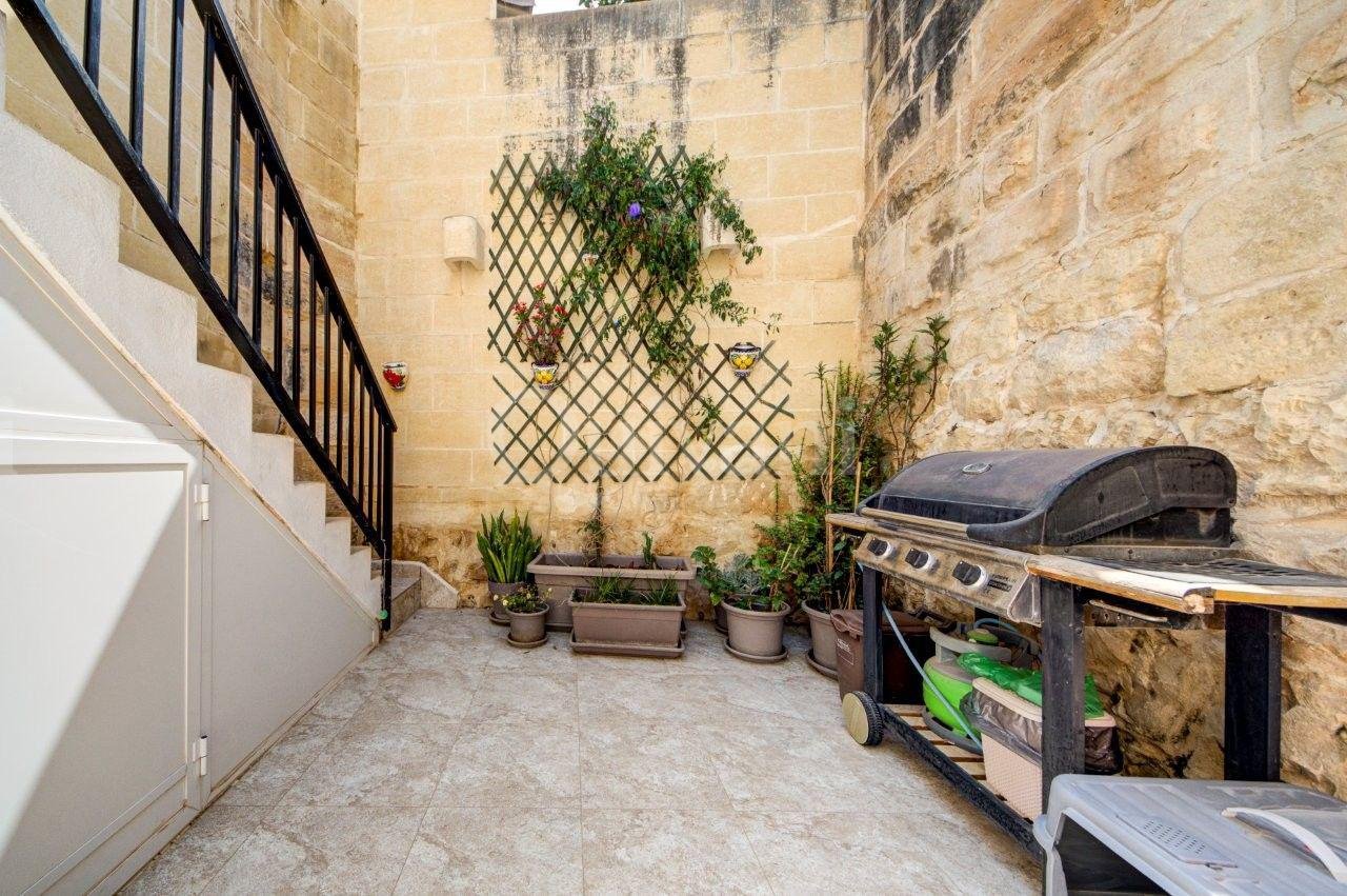 Converted Townhouse in Siggiewi