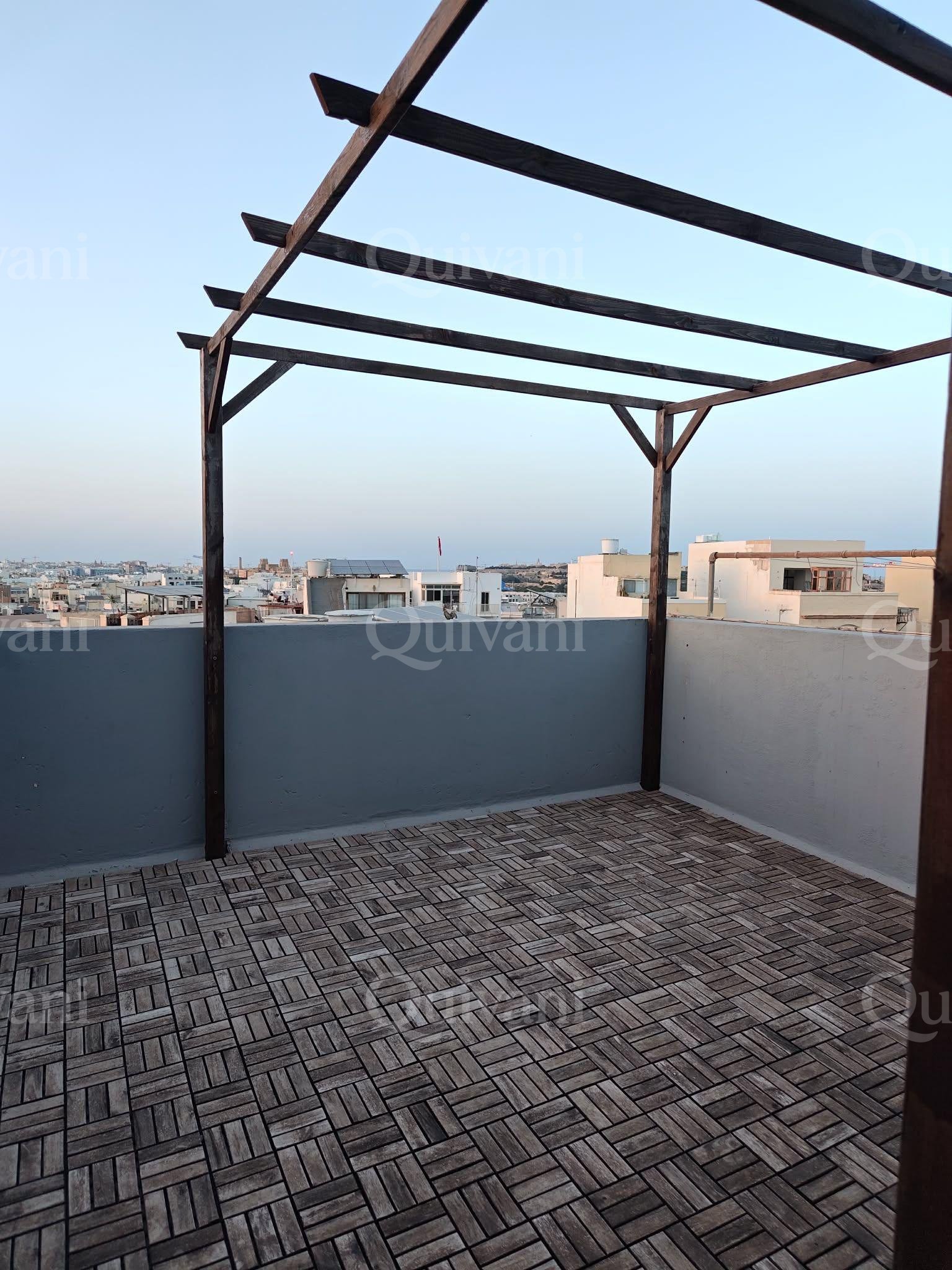 Townhouse in Hamrun with Street Level Garage
