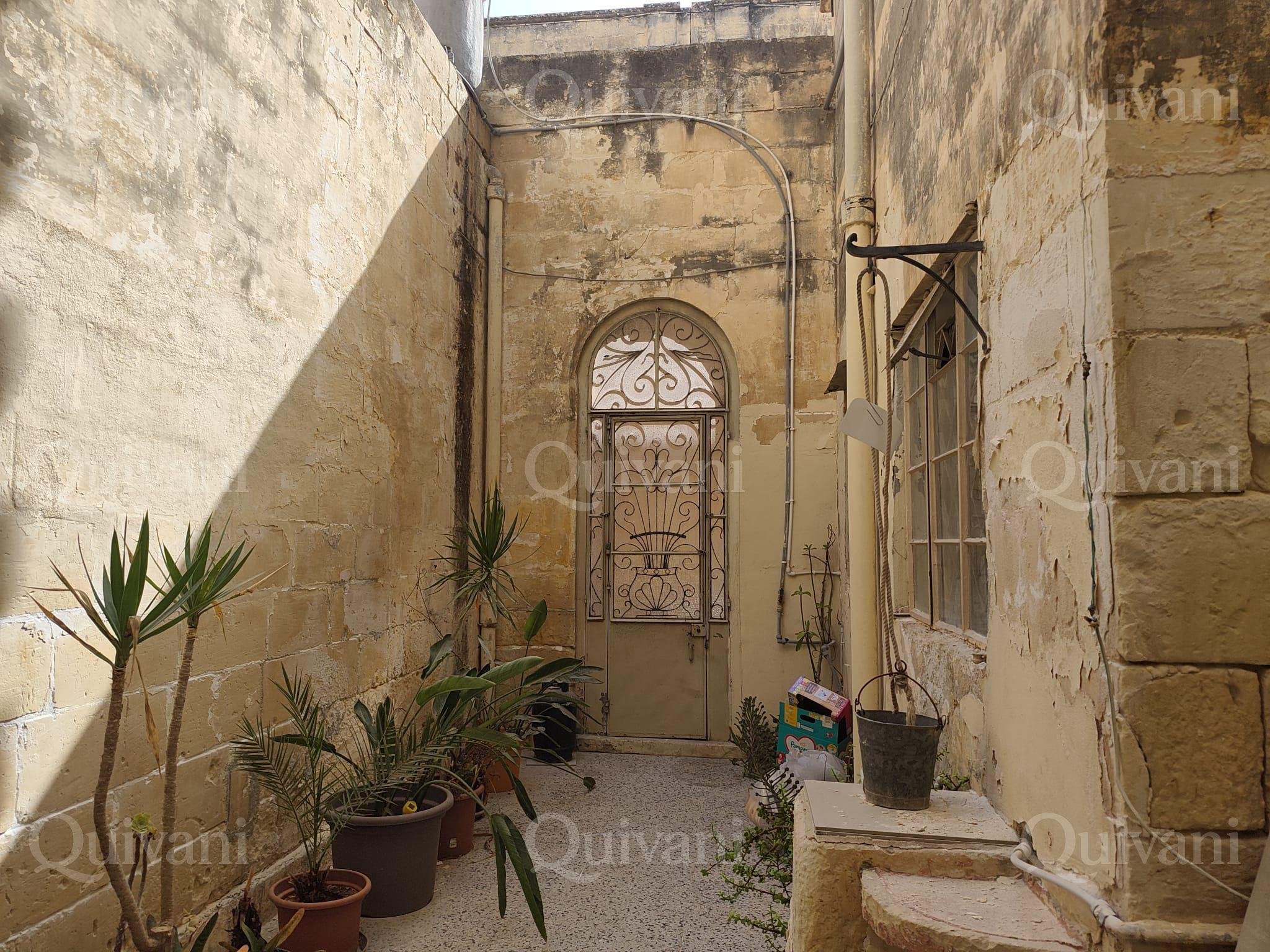 Mosta, Unconverted, Townhouse